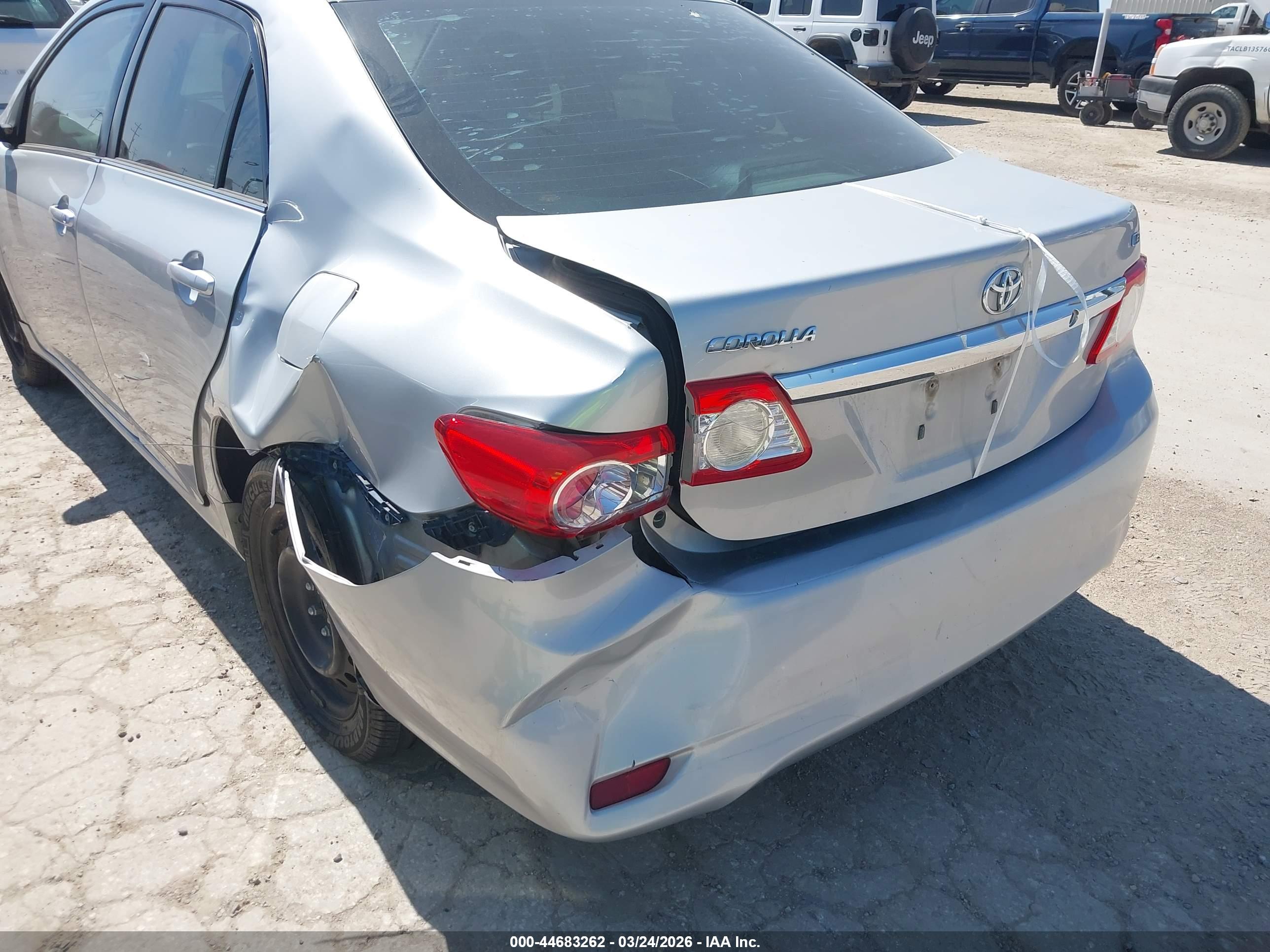 TOYOTA COROLLA image 6