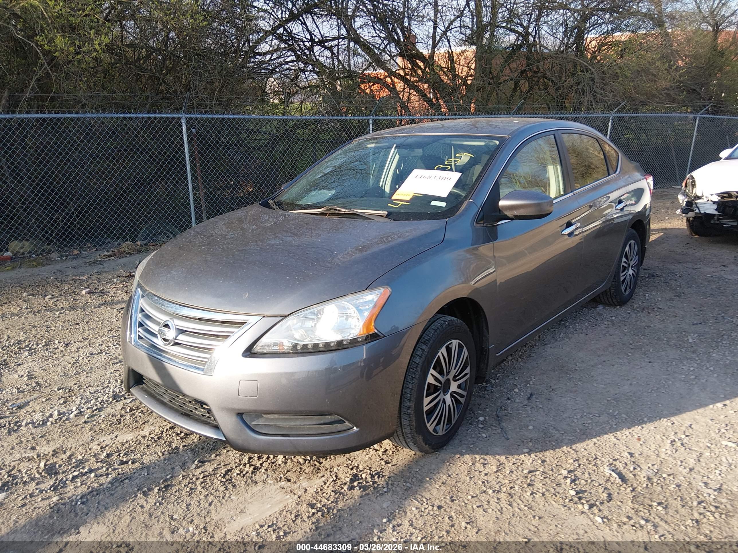 NISSAN SENTRA image 2