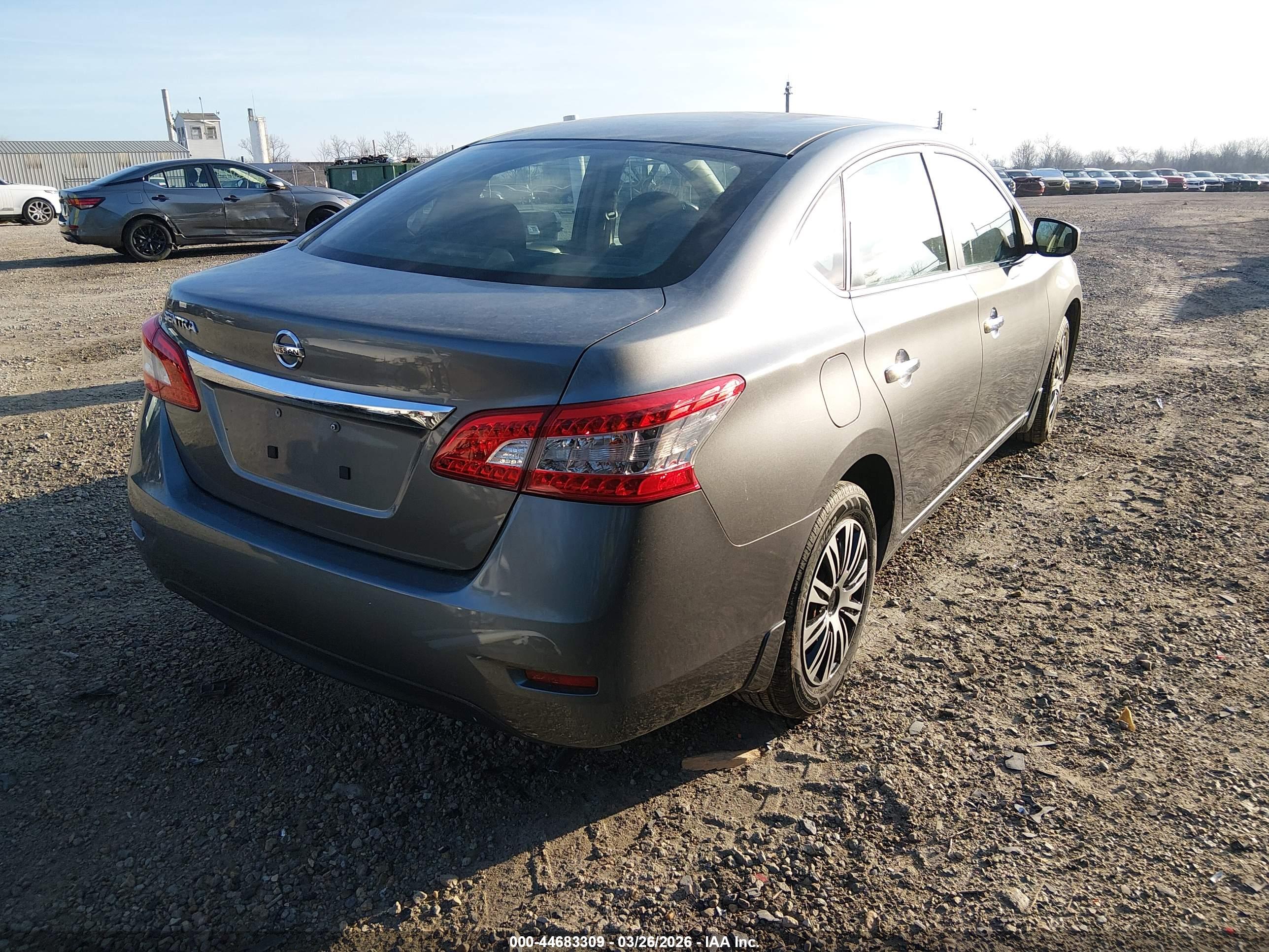 NISSAN SENTRA image 4