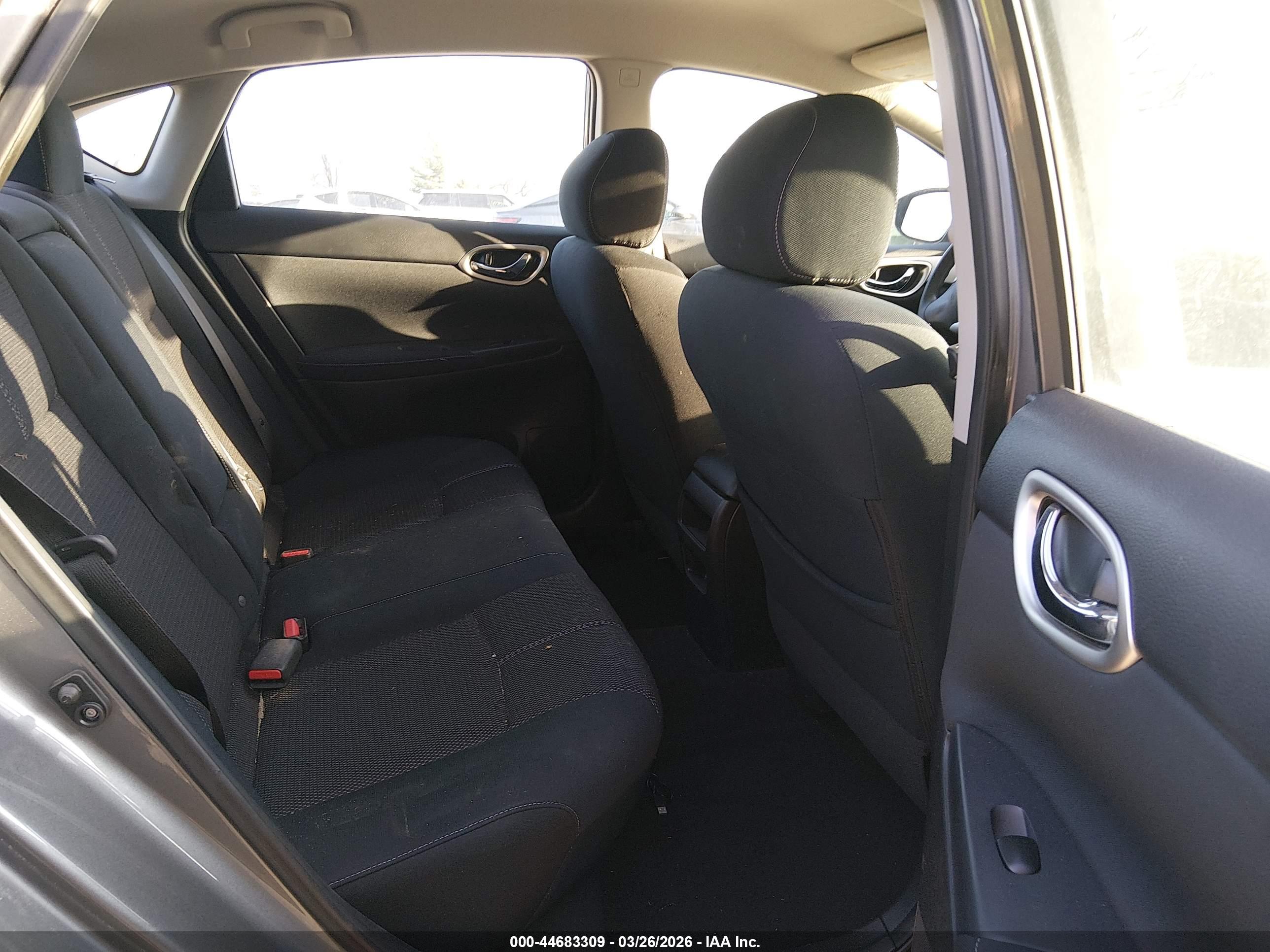 NISSAN SENTRA image 8