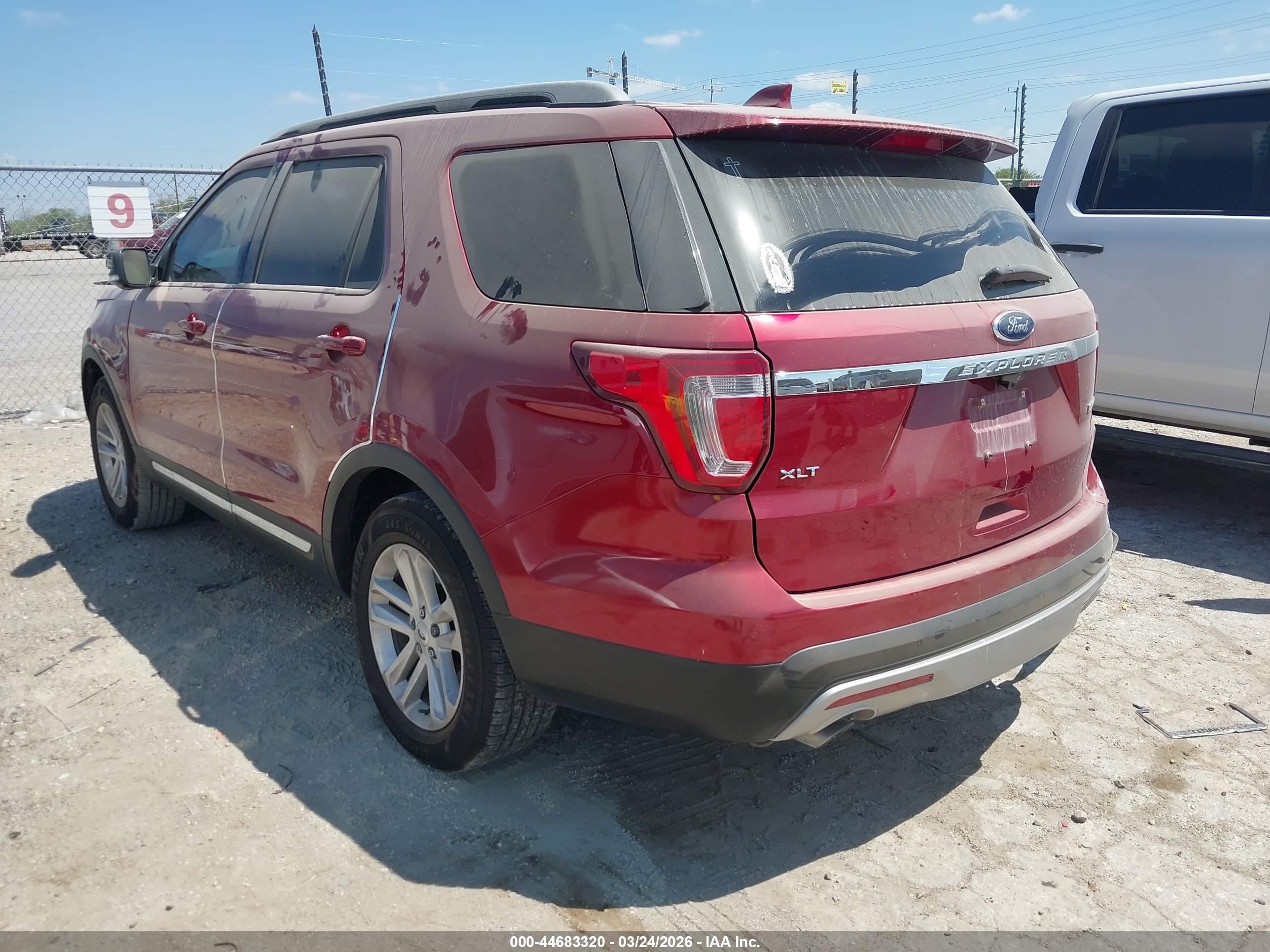 FORD EXPLORER image 3