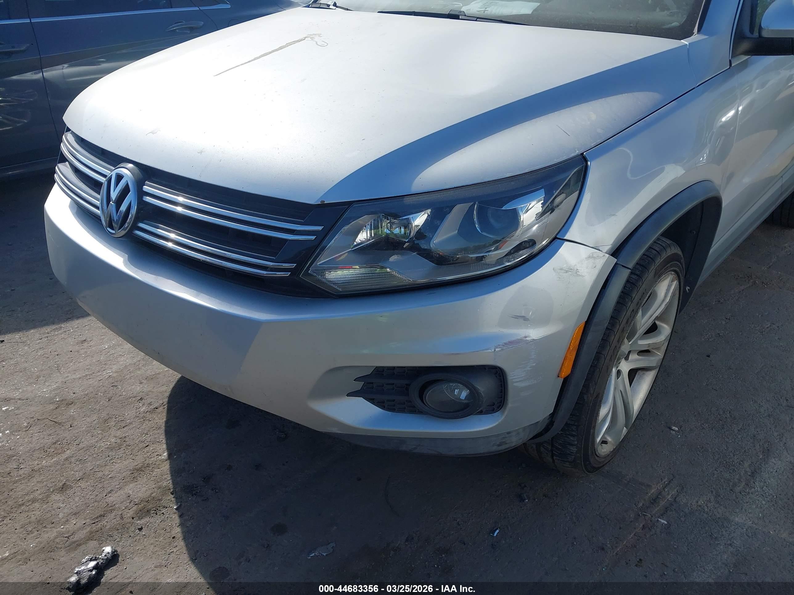 VOLKSWAGEN TIGUAN image 6