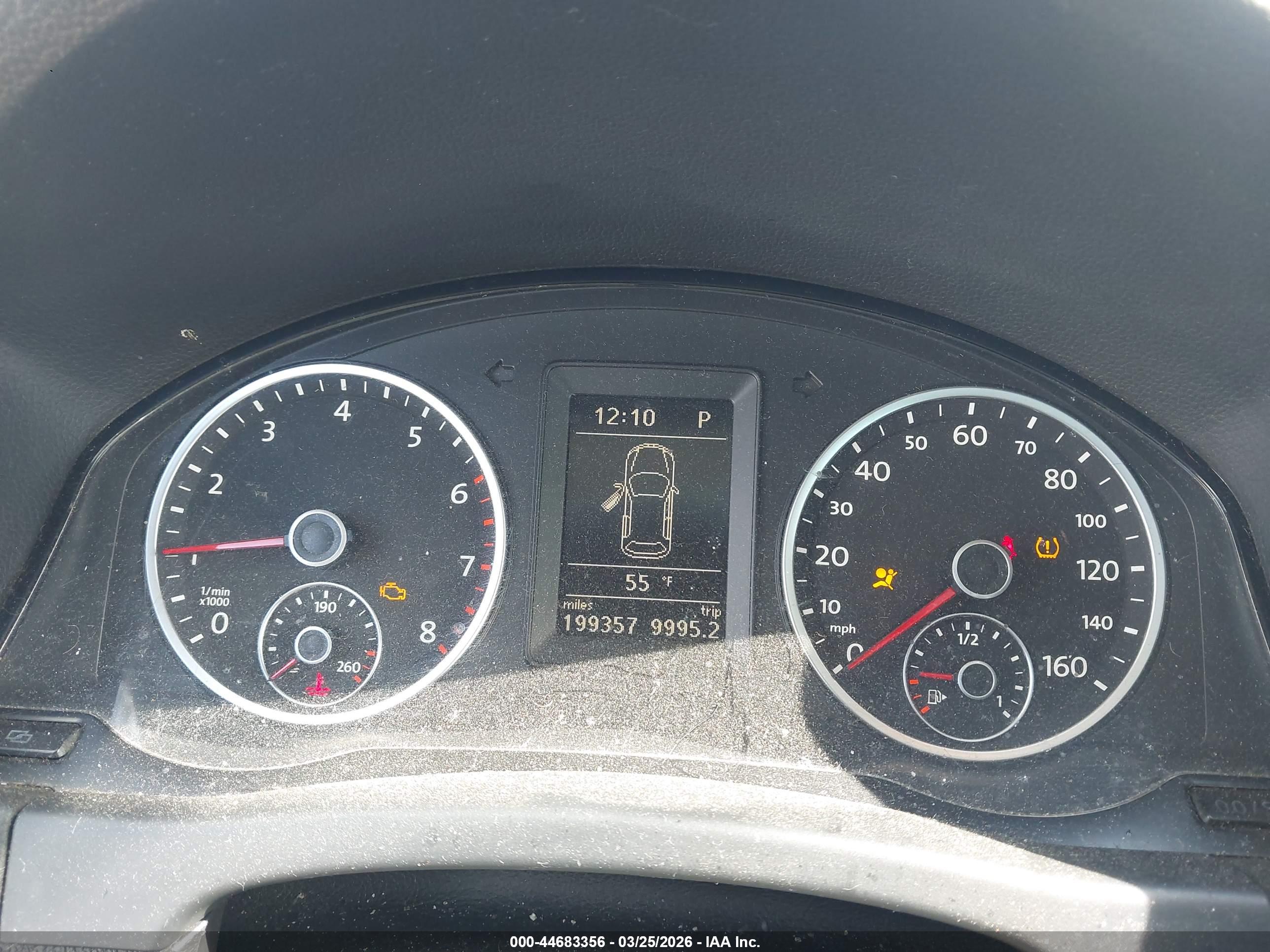 VOLKSWAGEN TIGUAN image 7