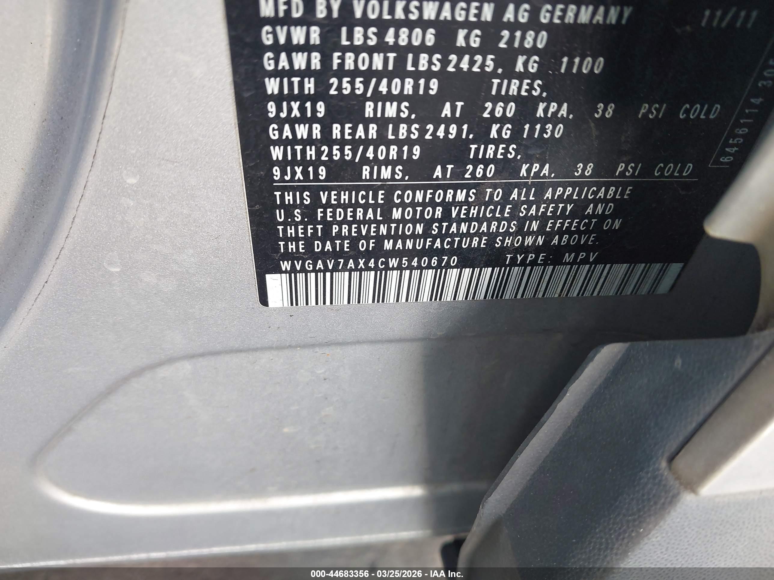 VOLKSWAGEN TIGUAN image 9