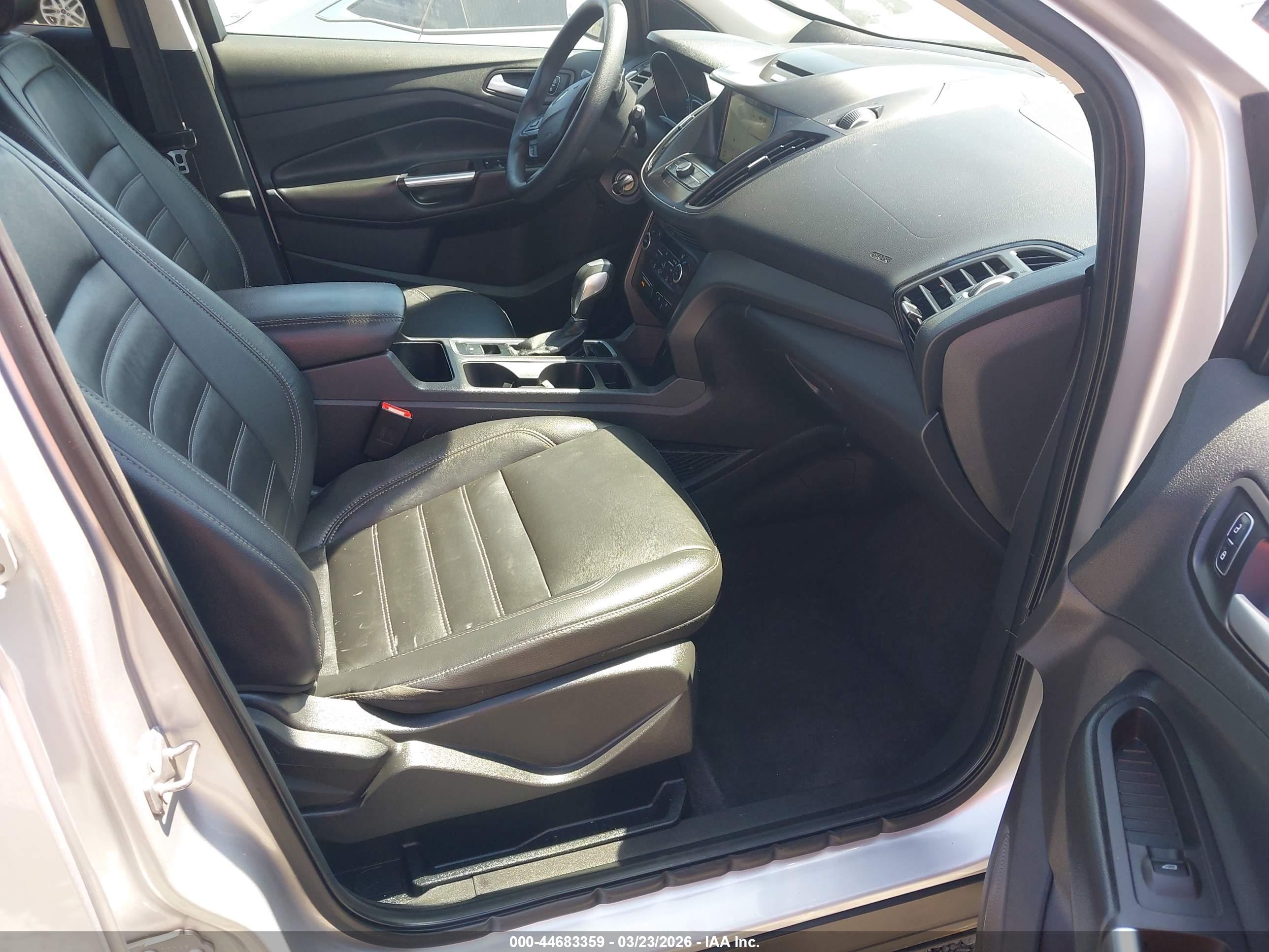 FORD ESCAPE image 5