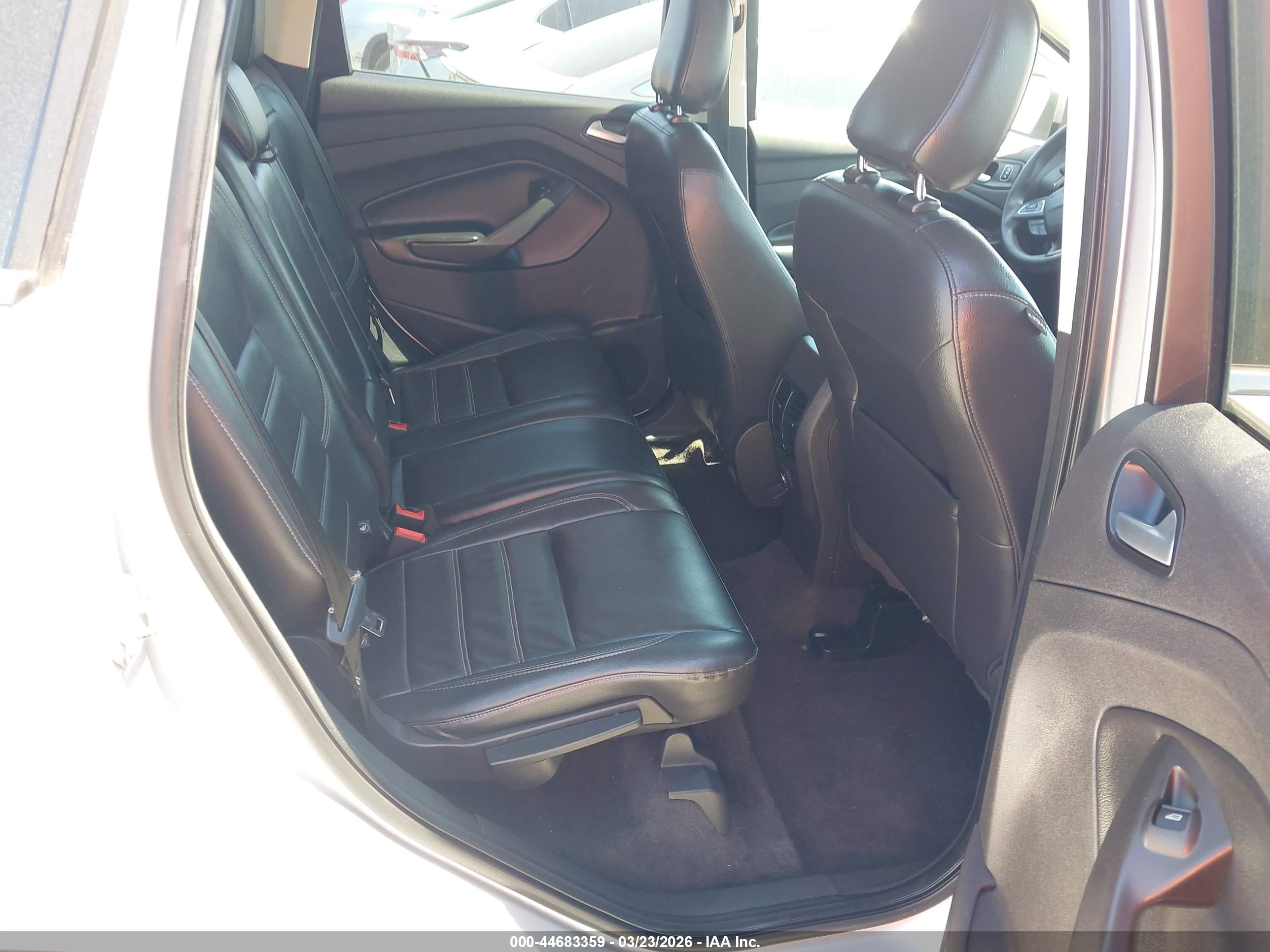 FORD ESCAPE image 8