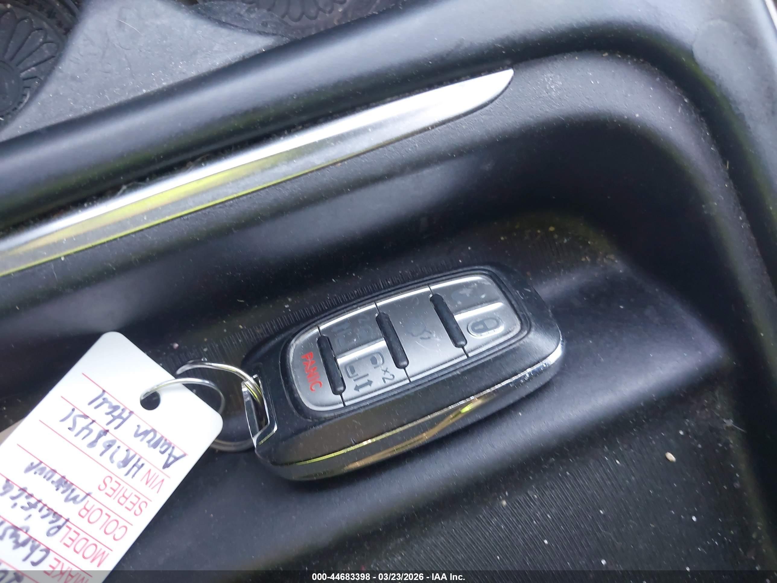 CHRYSLER PACIFICA image 11