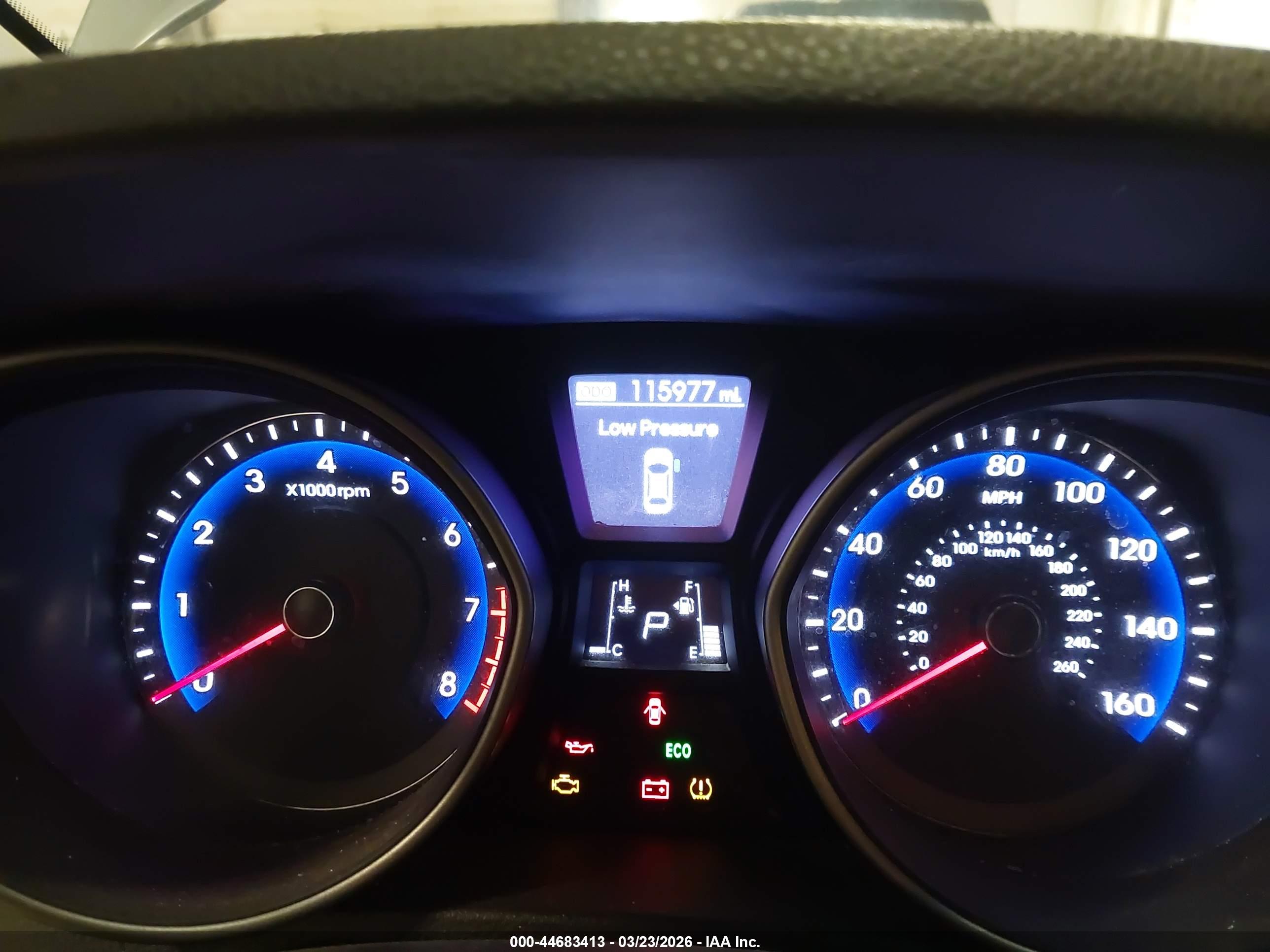 HYUNDAI ELANTRA image 7