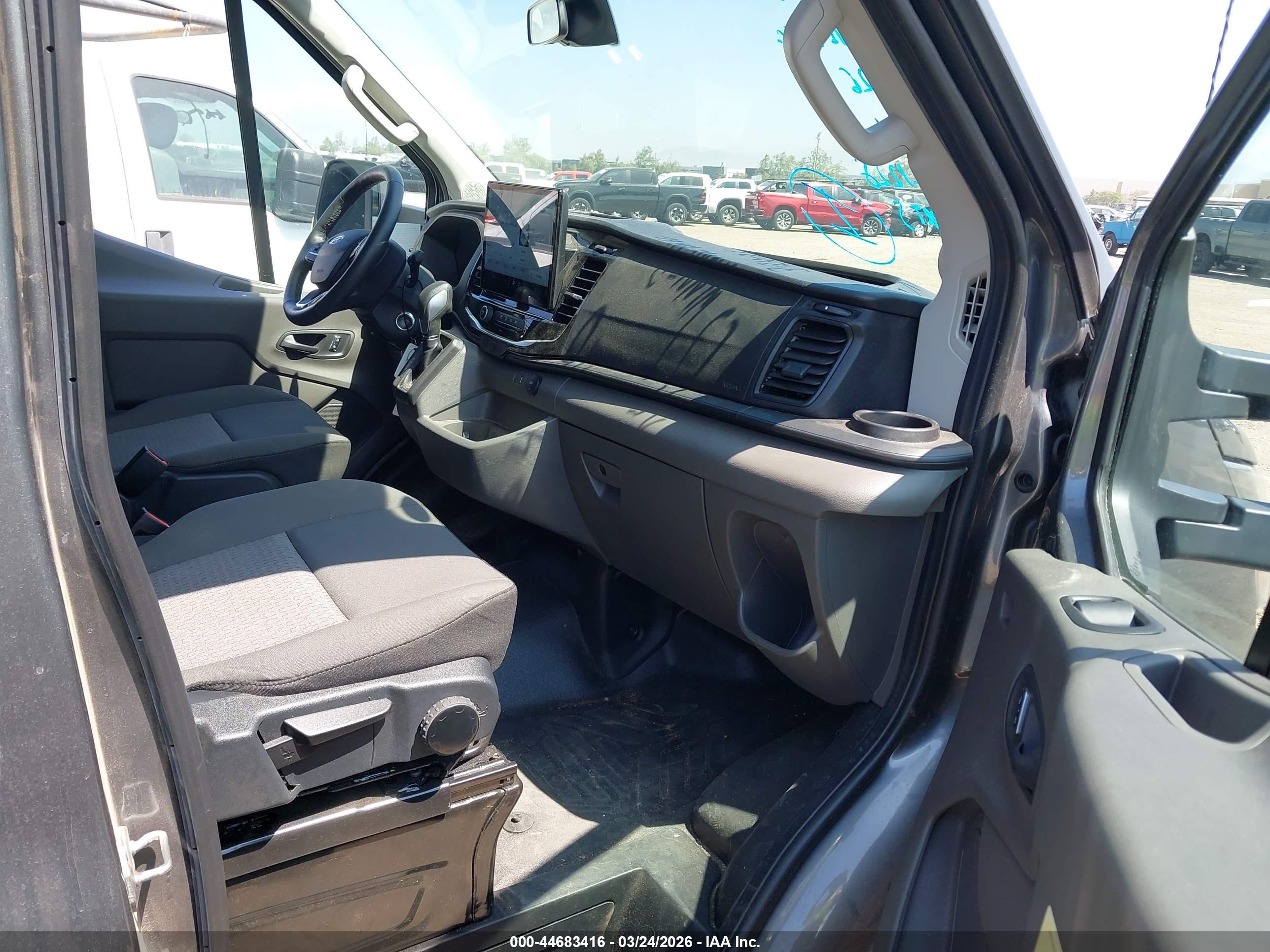 FORD TRANSIT-350 image 5