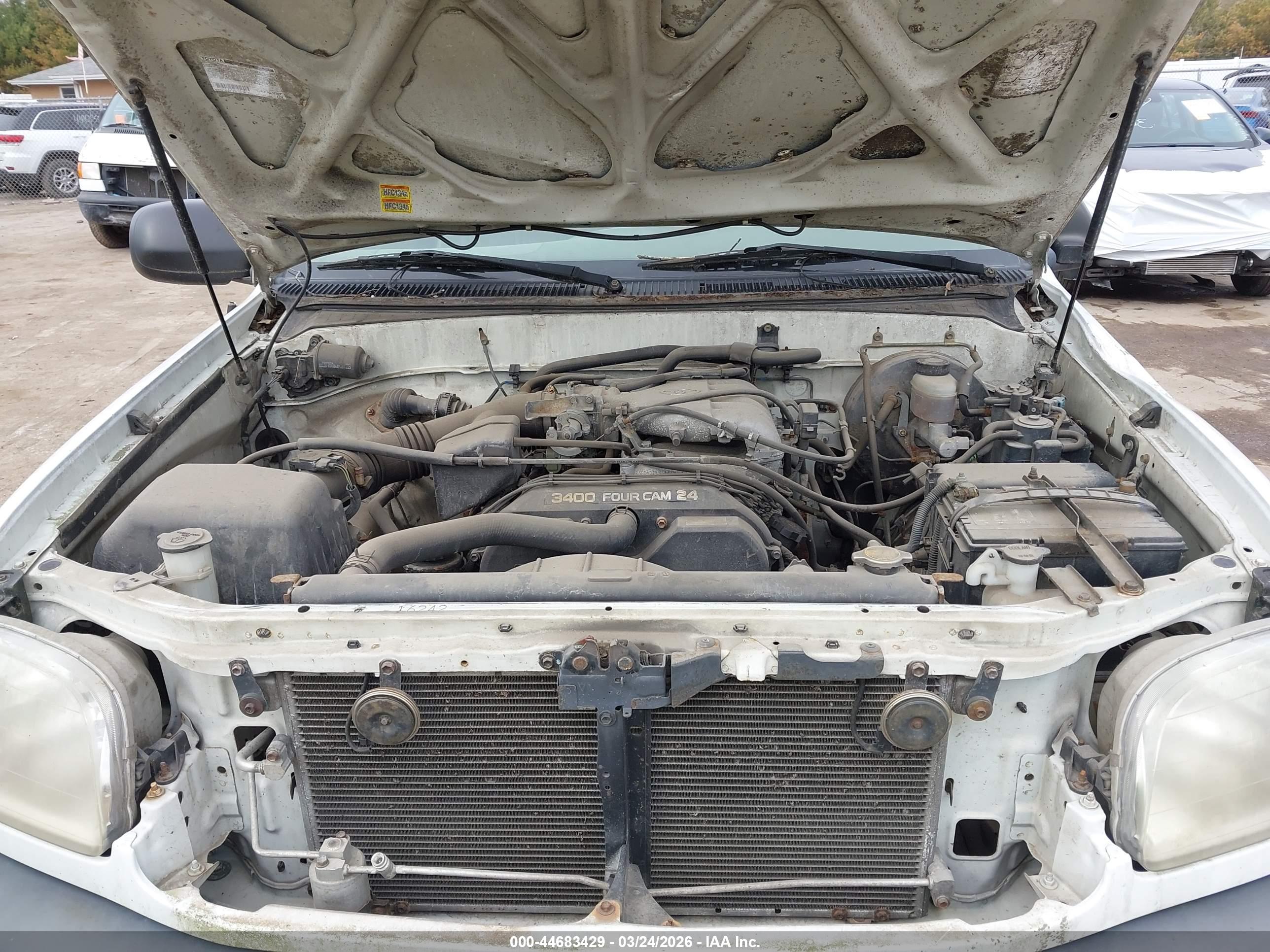 TOYOTA TUNDRA image 10