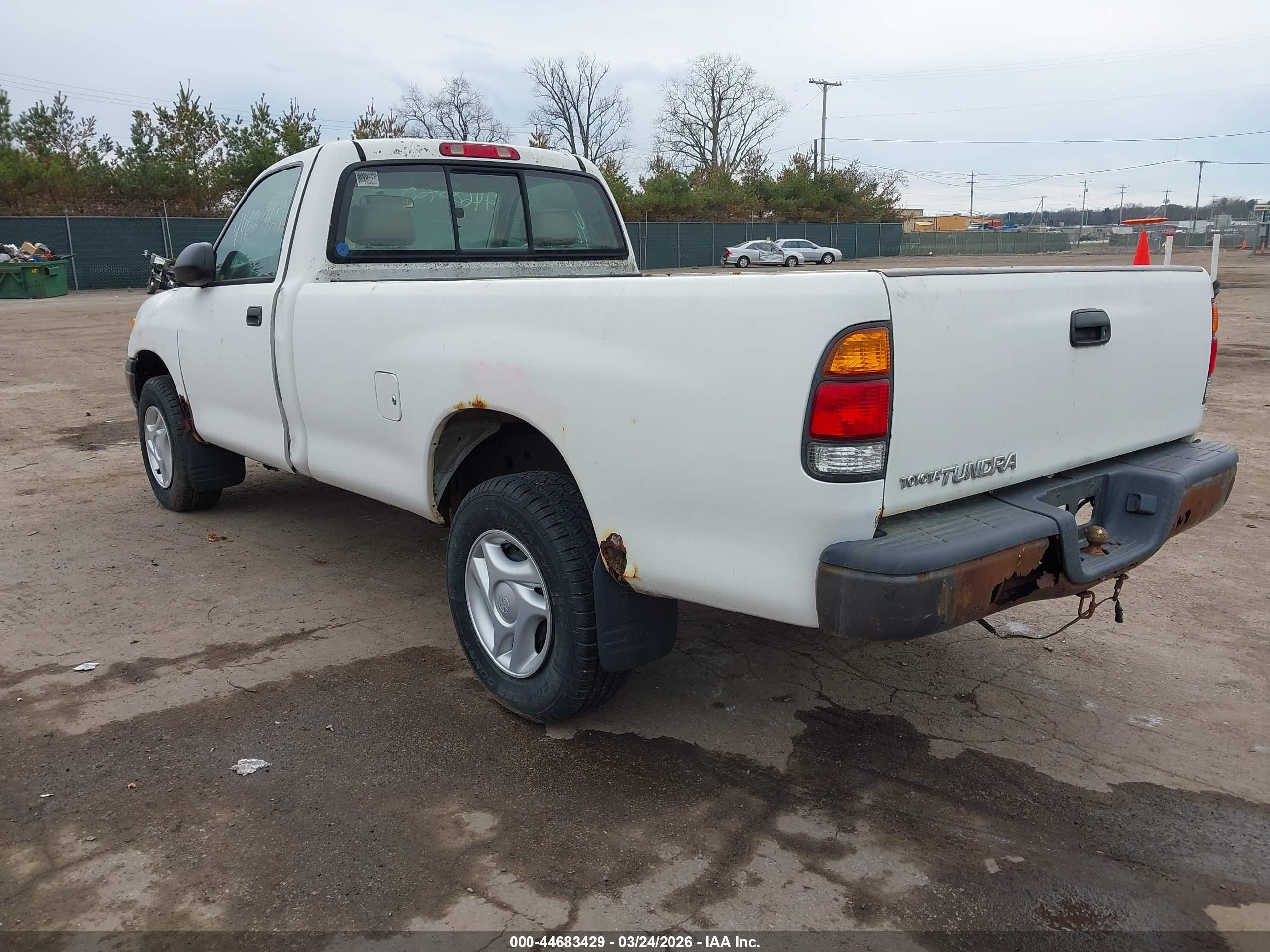 TOYOTA TUNDRA image 3