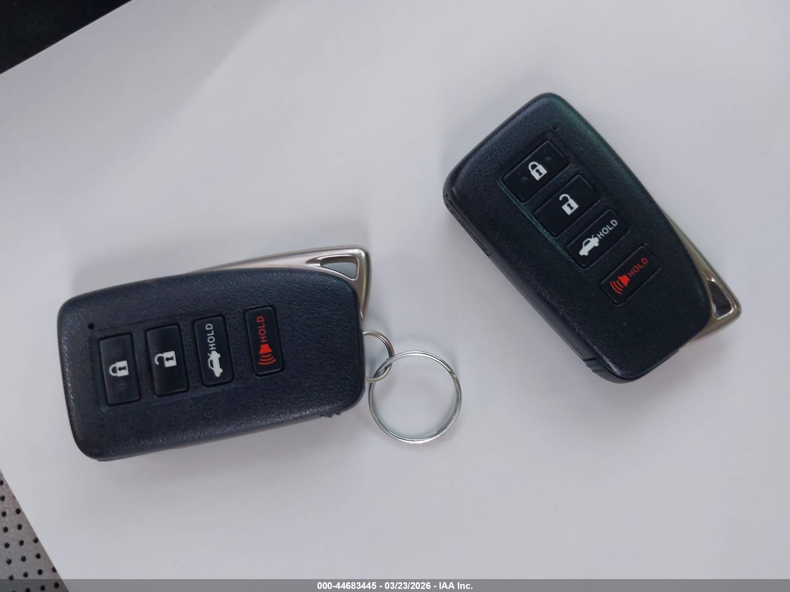 LEXUS ES image 11