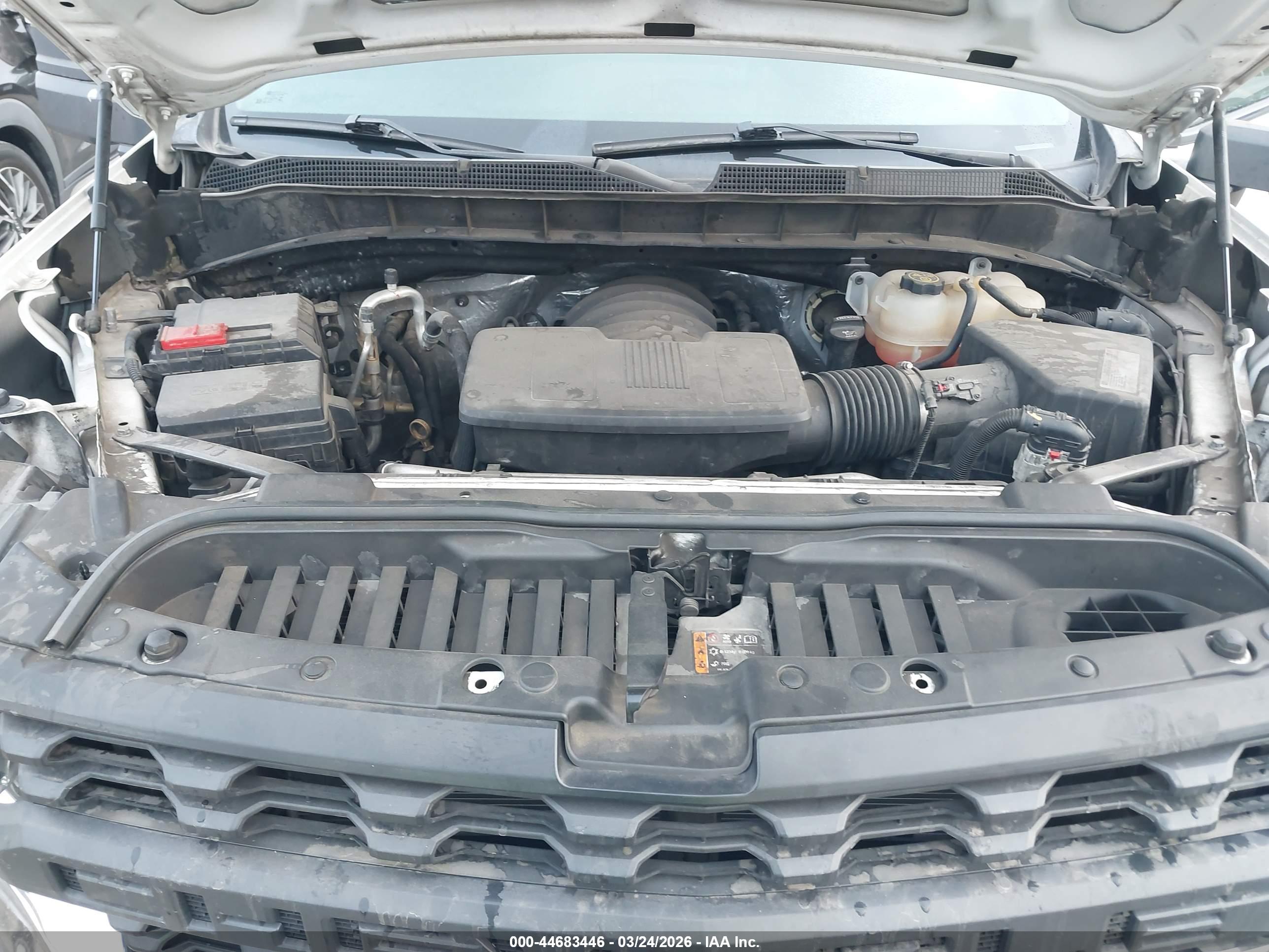 CHEVROLET SILVERADO image 10