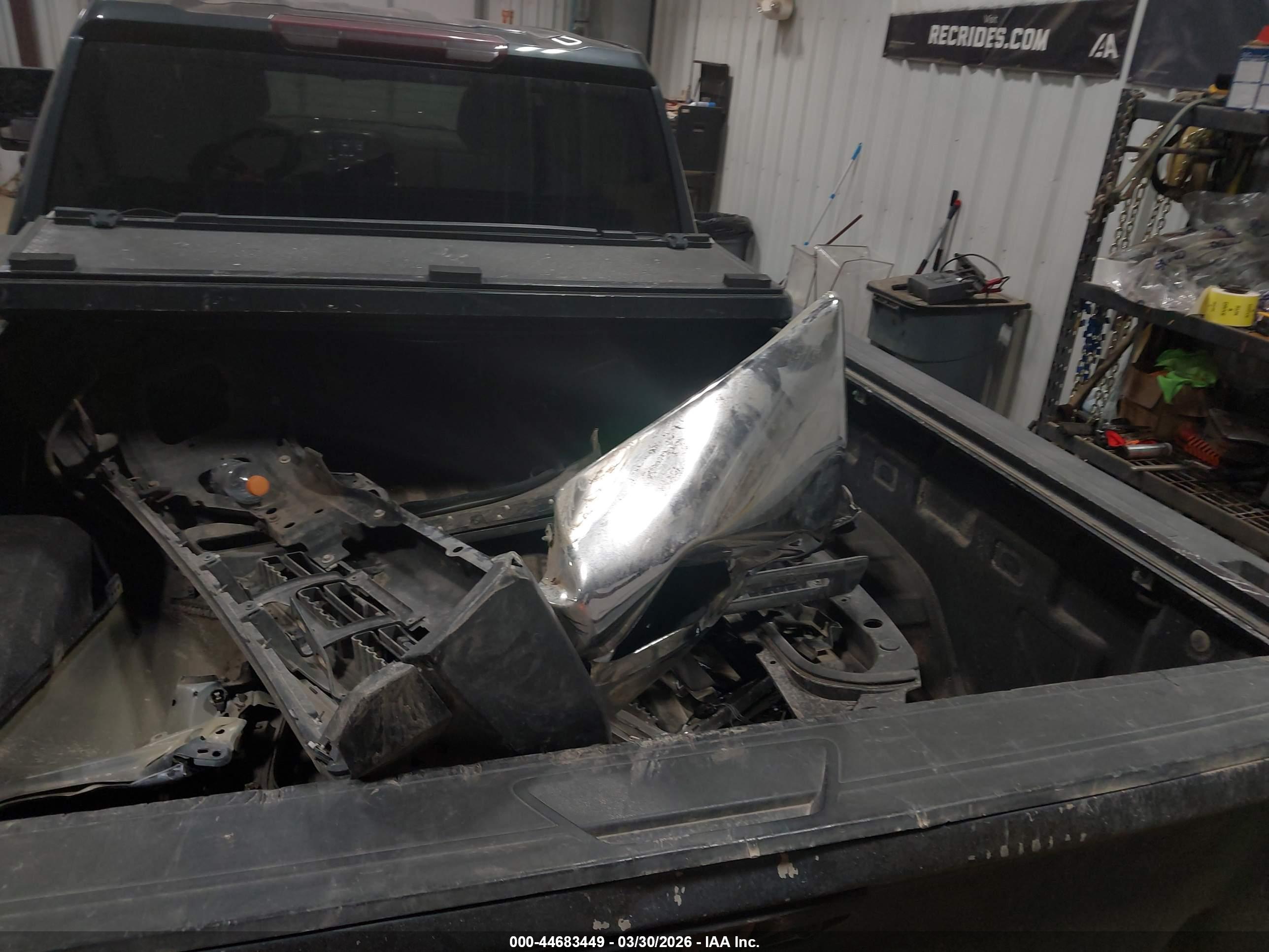 GMC SIERRA image 7