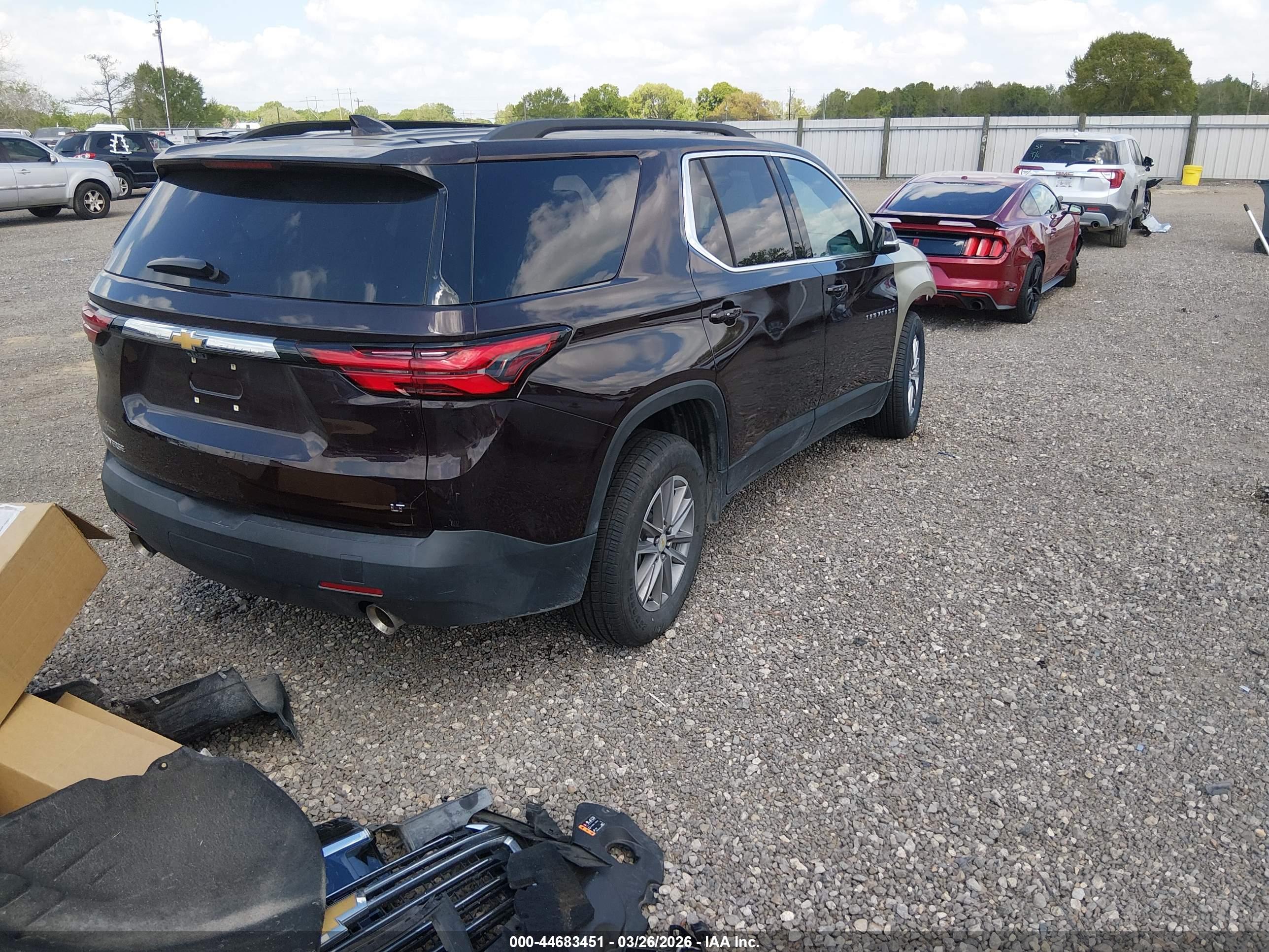 CHEVROLET TRAVERSE image 4