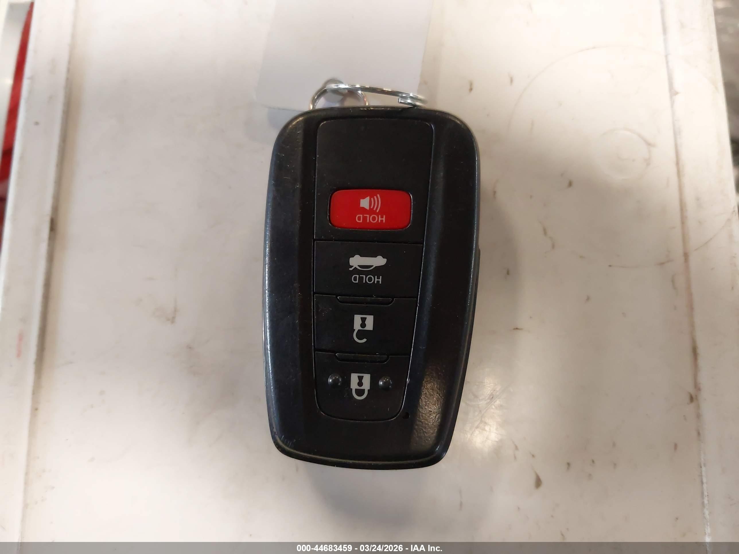 TOYOTA CAMRY image 11