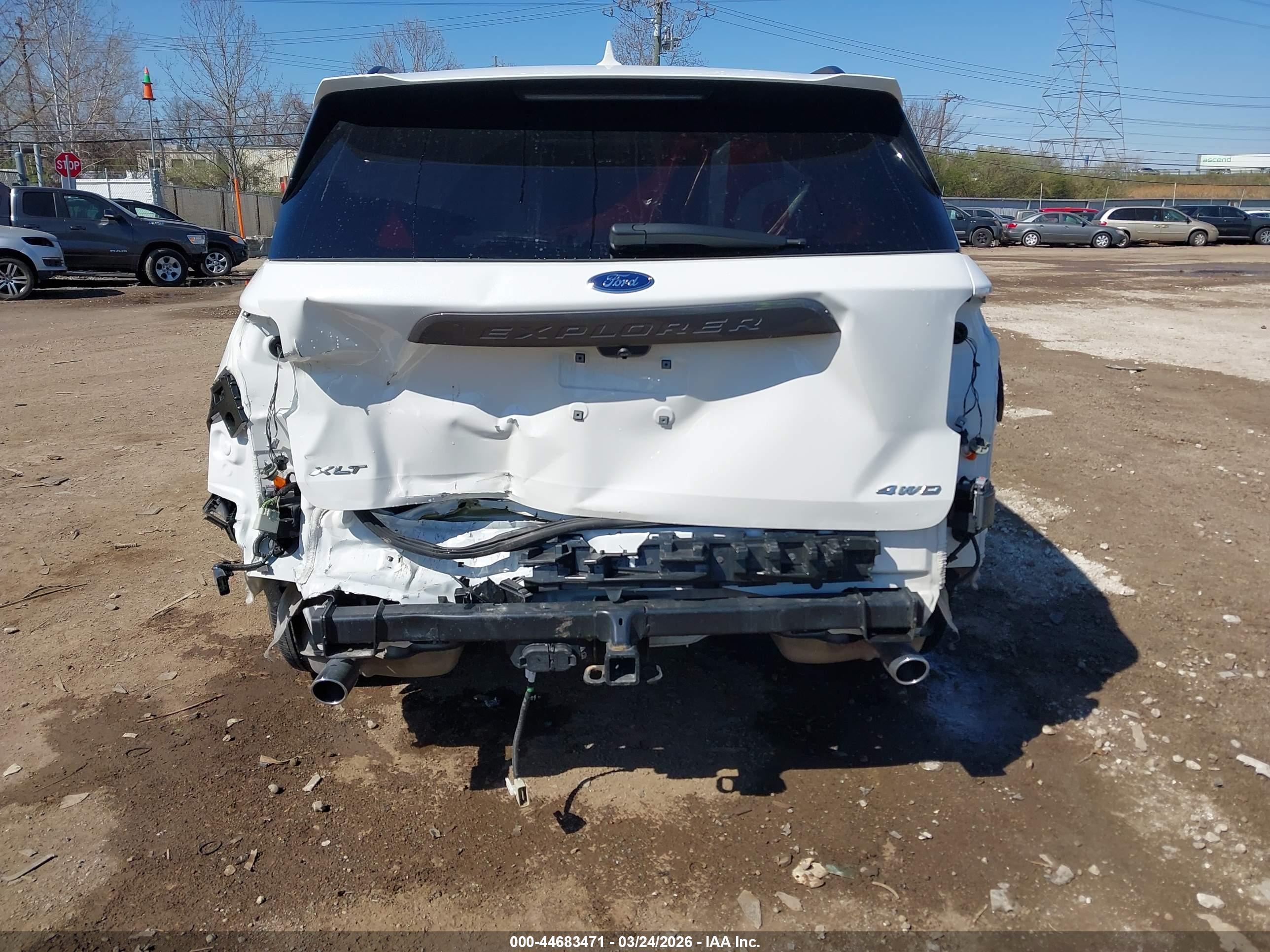 FORD EXPLORER image 6