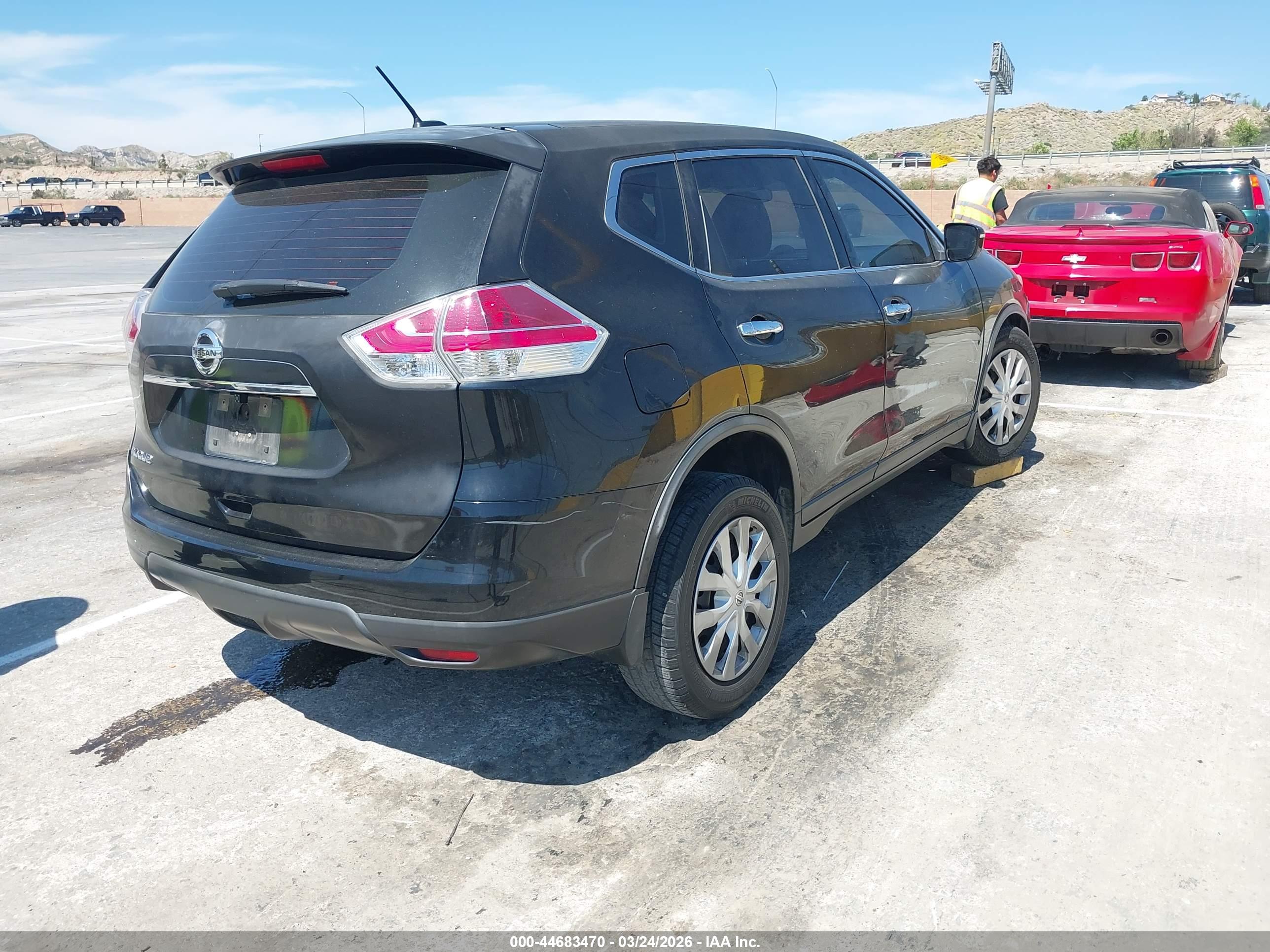 NISSAN ROGUE image 4