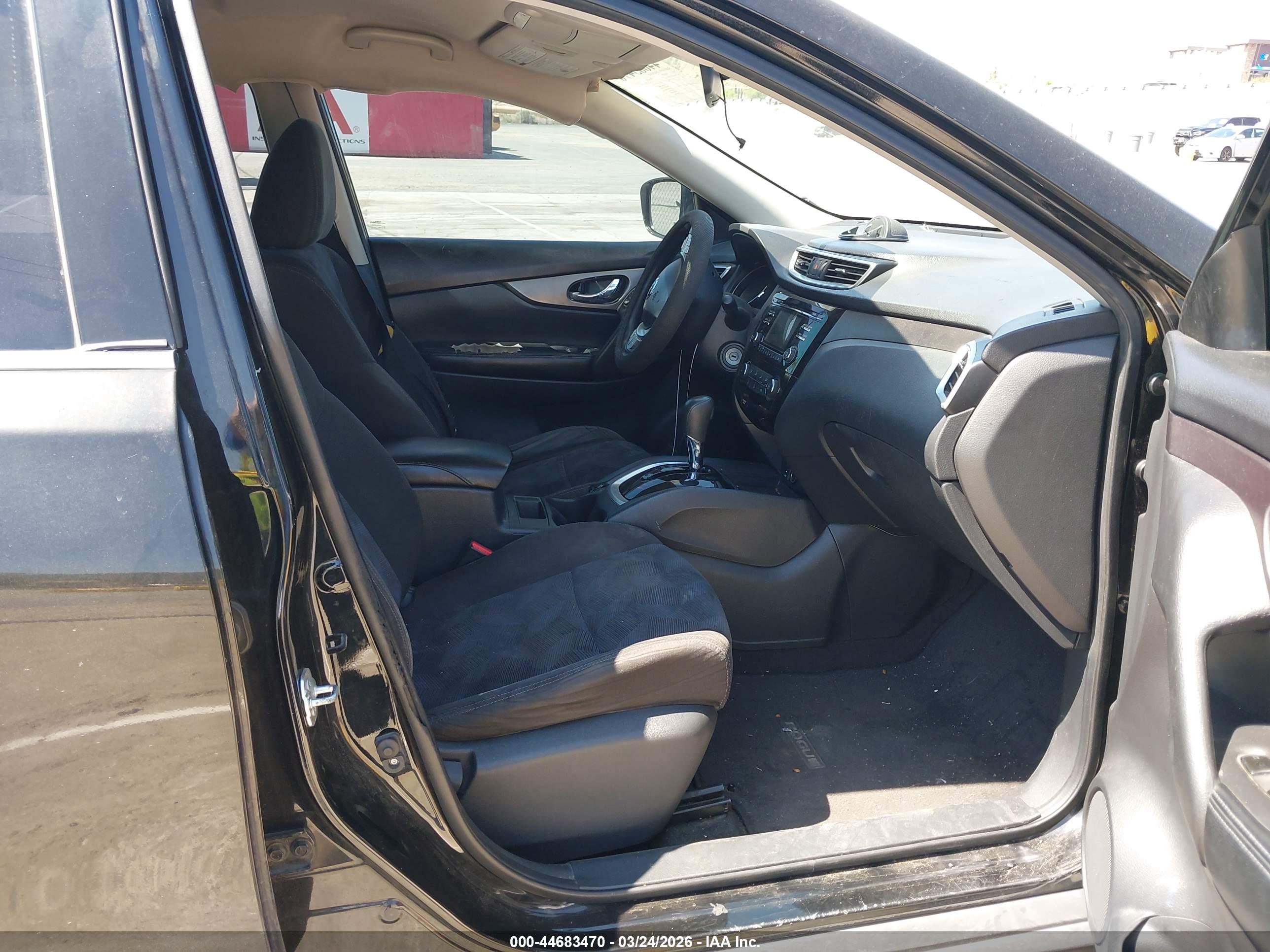 NISSAN ROGUE image 5