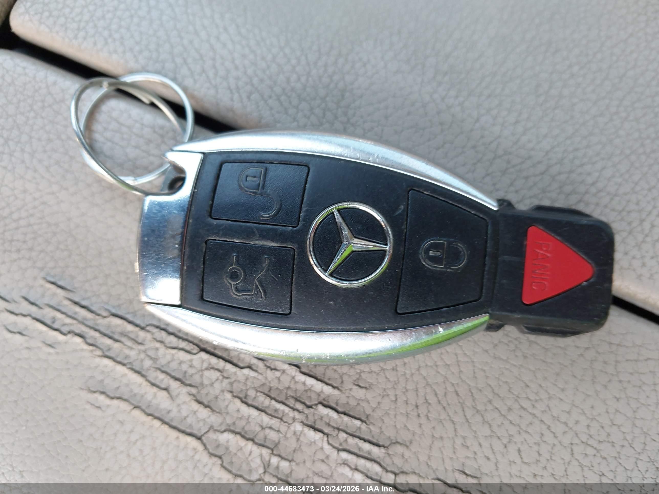 MERCEDES-BENZ E image 11