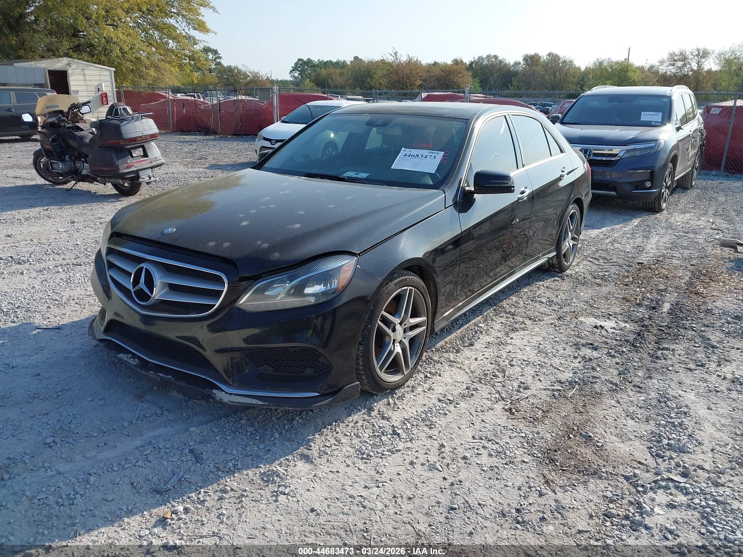 MERCEDES-BENZ E image 2