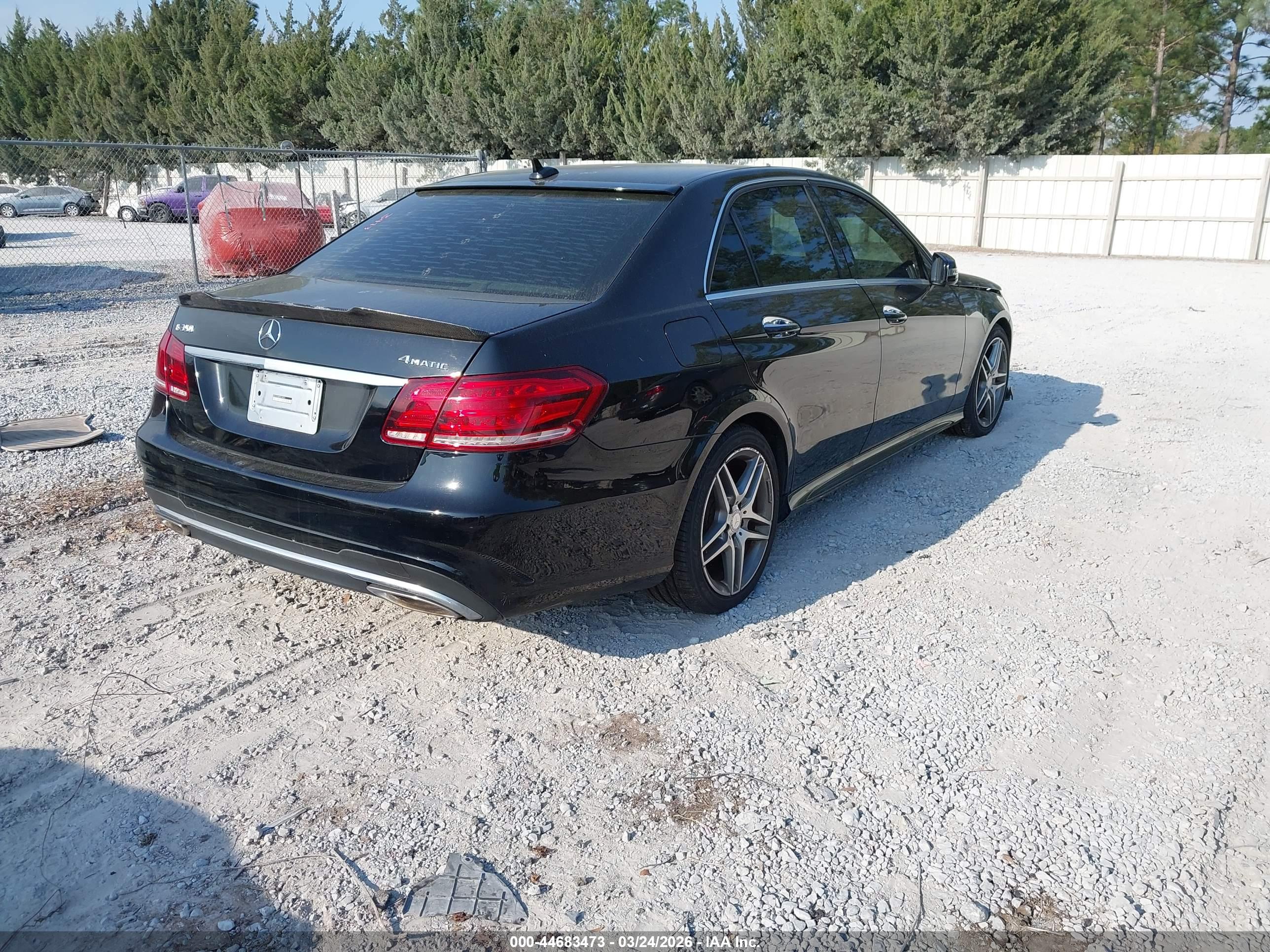 MERCEDES-BENZ E image 4