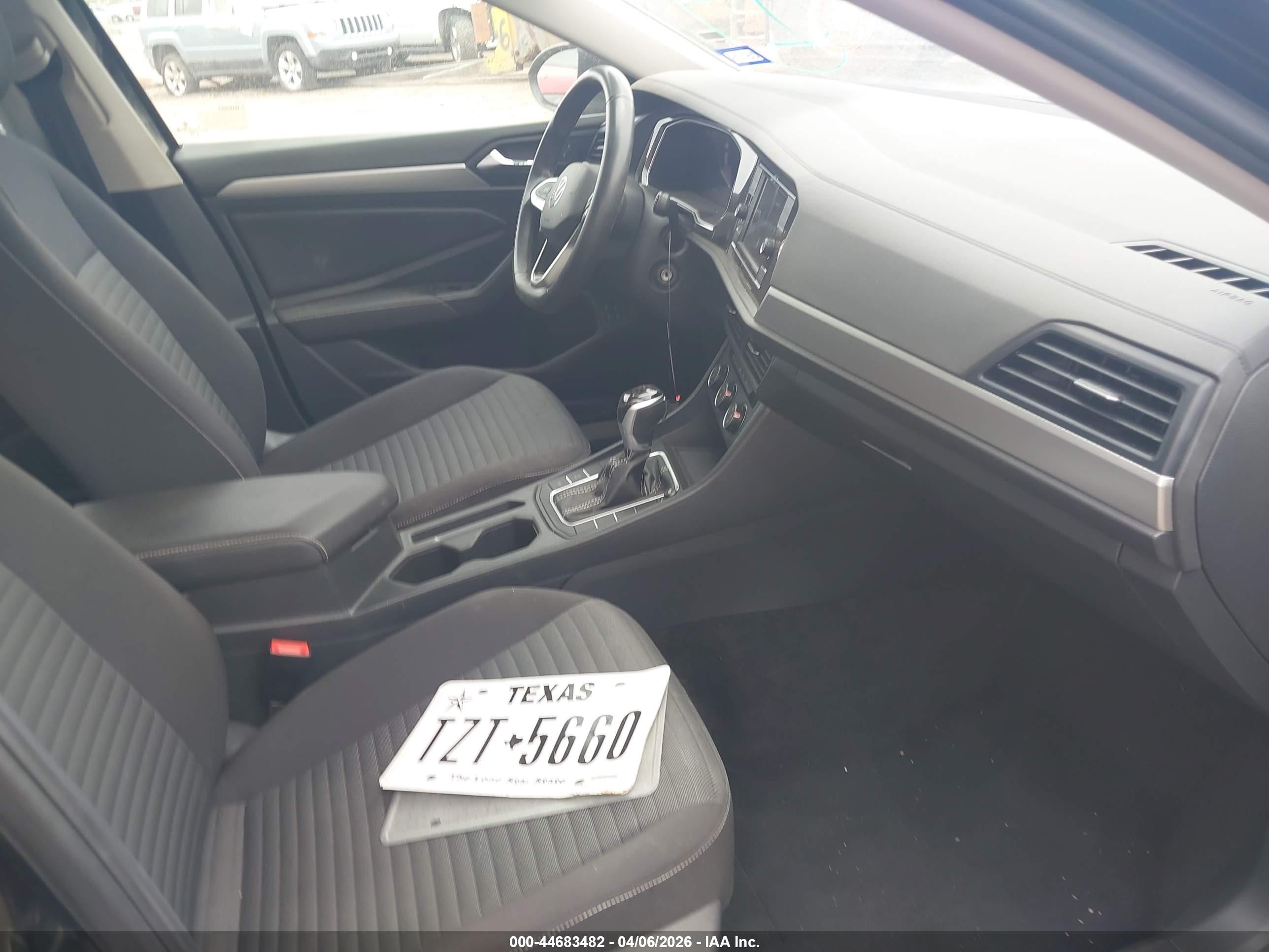 VOLKSWAGEN JETTA image 5