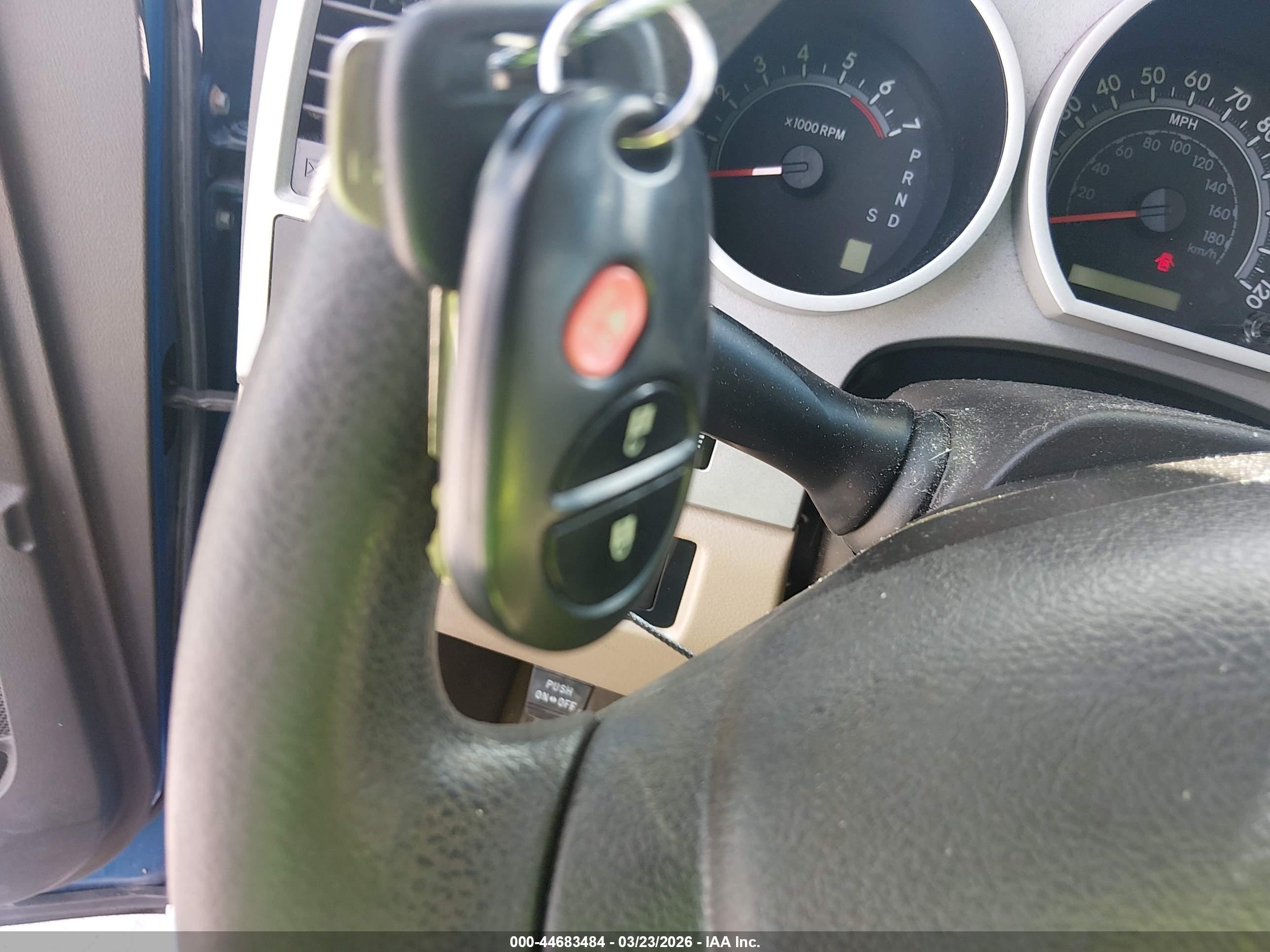 TOYOTA TUNDRA image 11