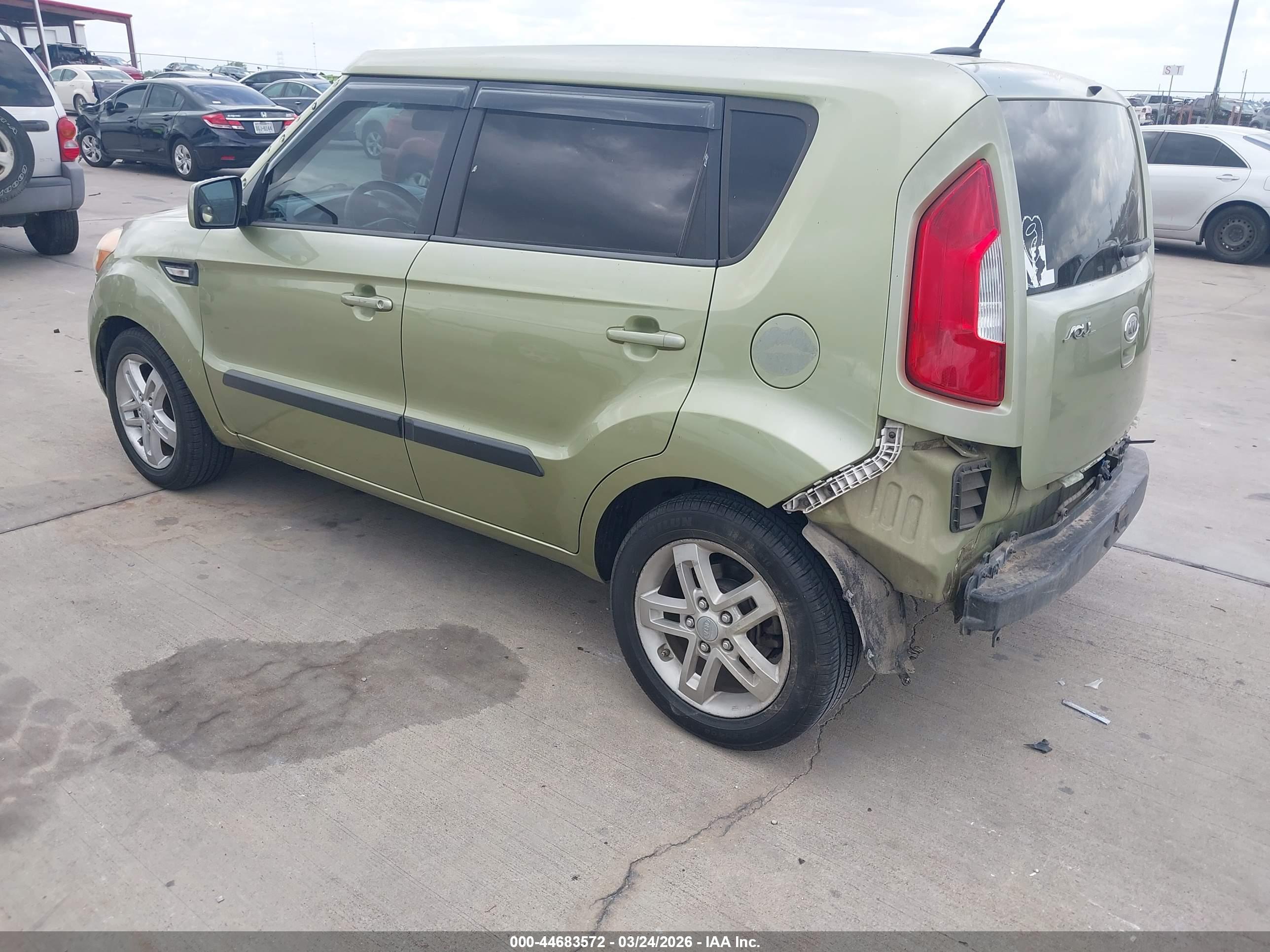 KIA SOUL image 3