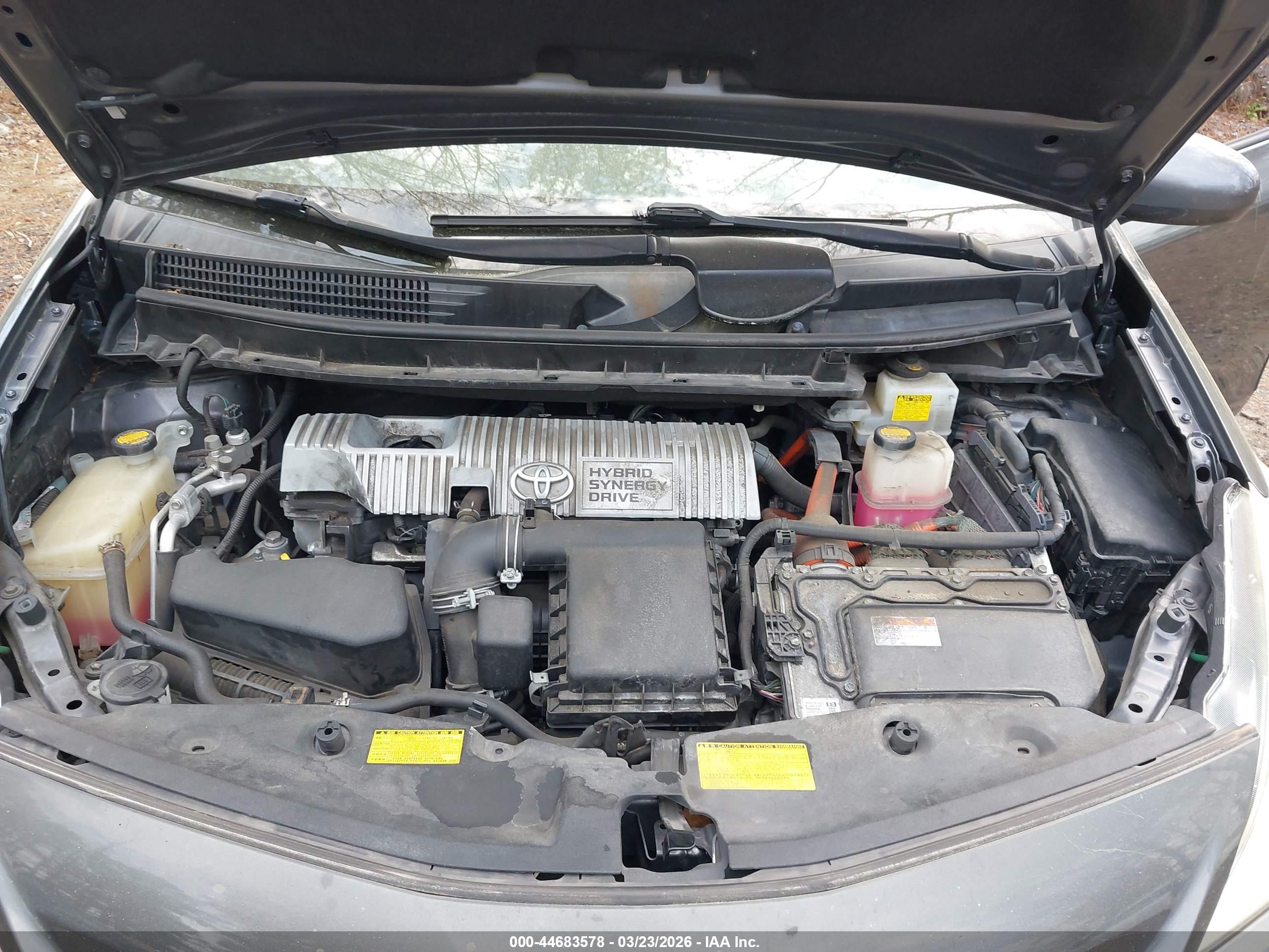 TOYOTA PRIUS image 10