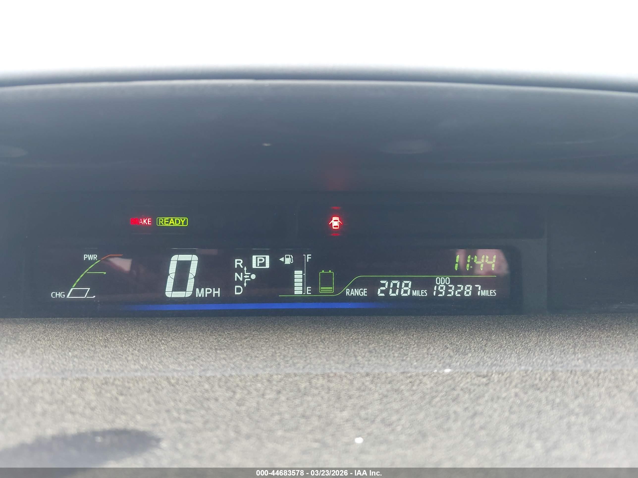 TOYOTA PRIUS image 7