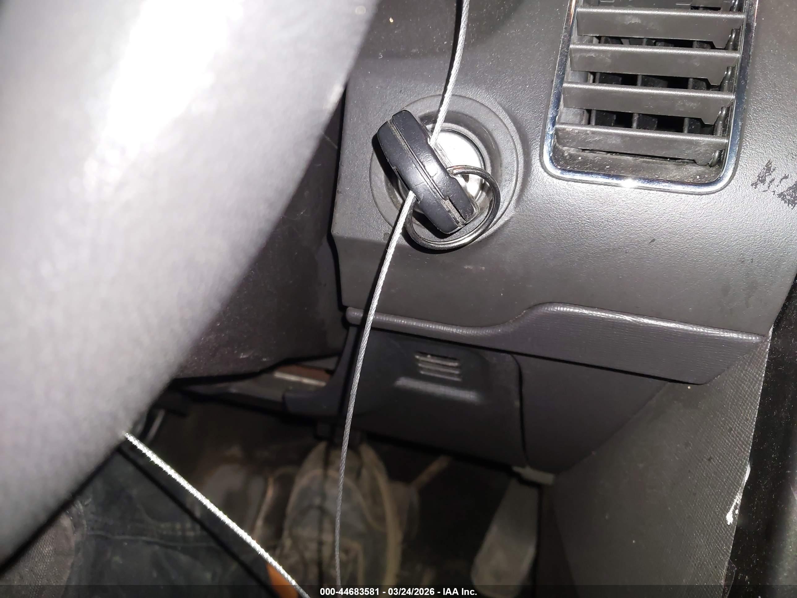 FORD FLEX image 11