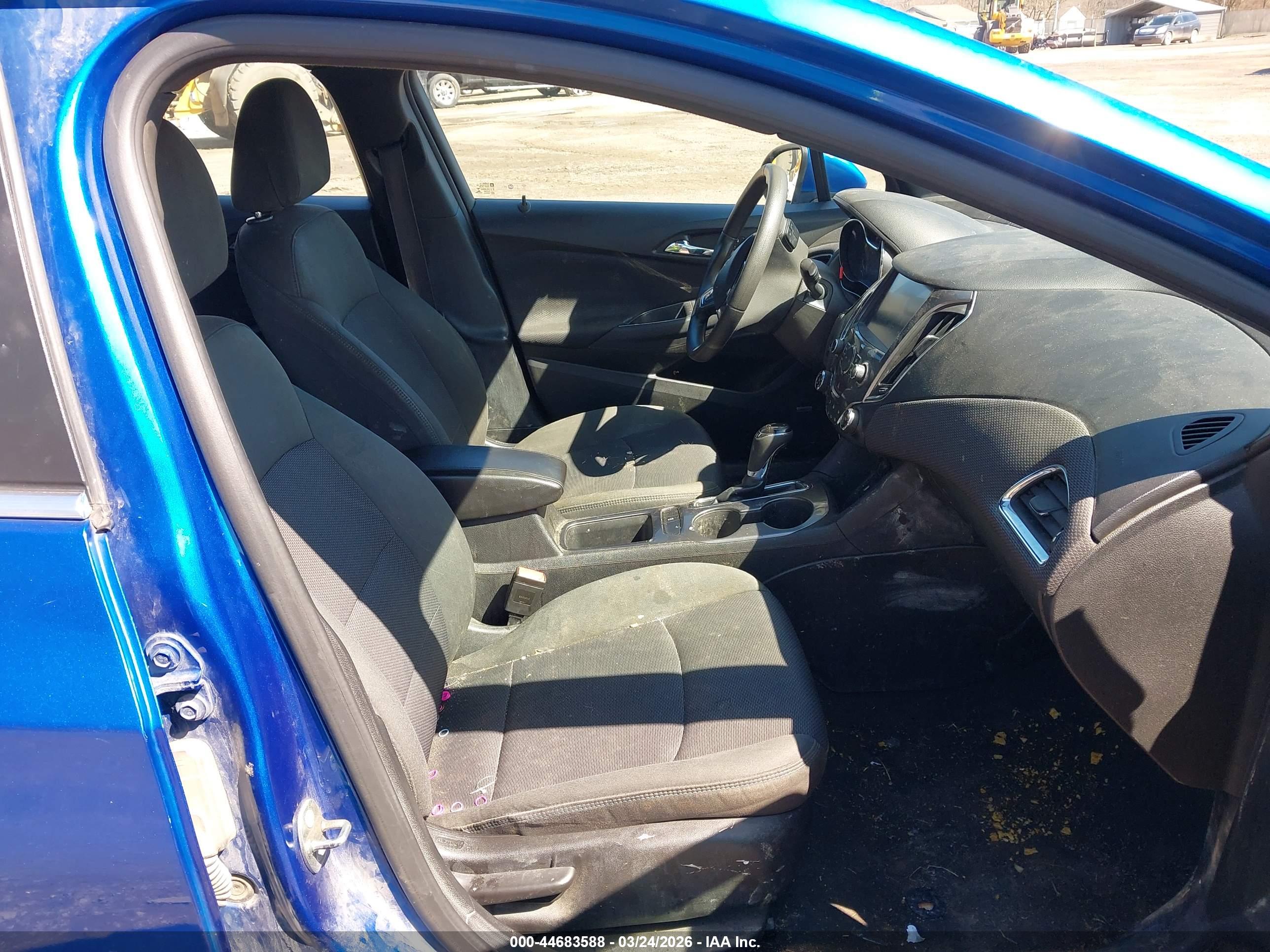 CHEVROLET CRUZE image 5