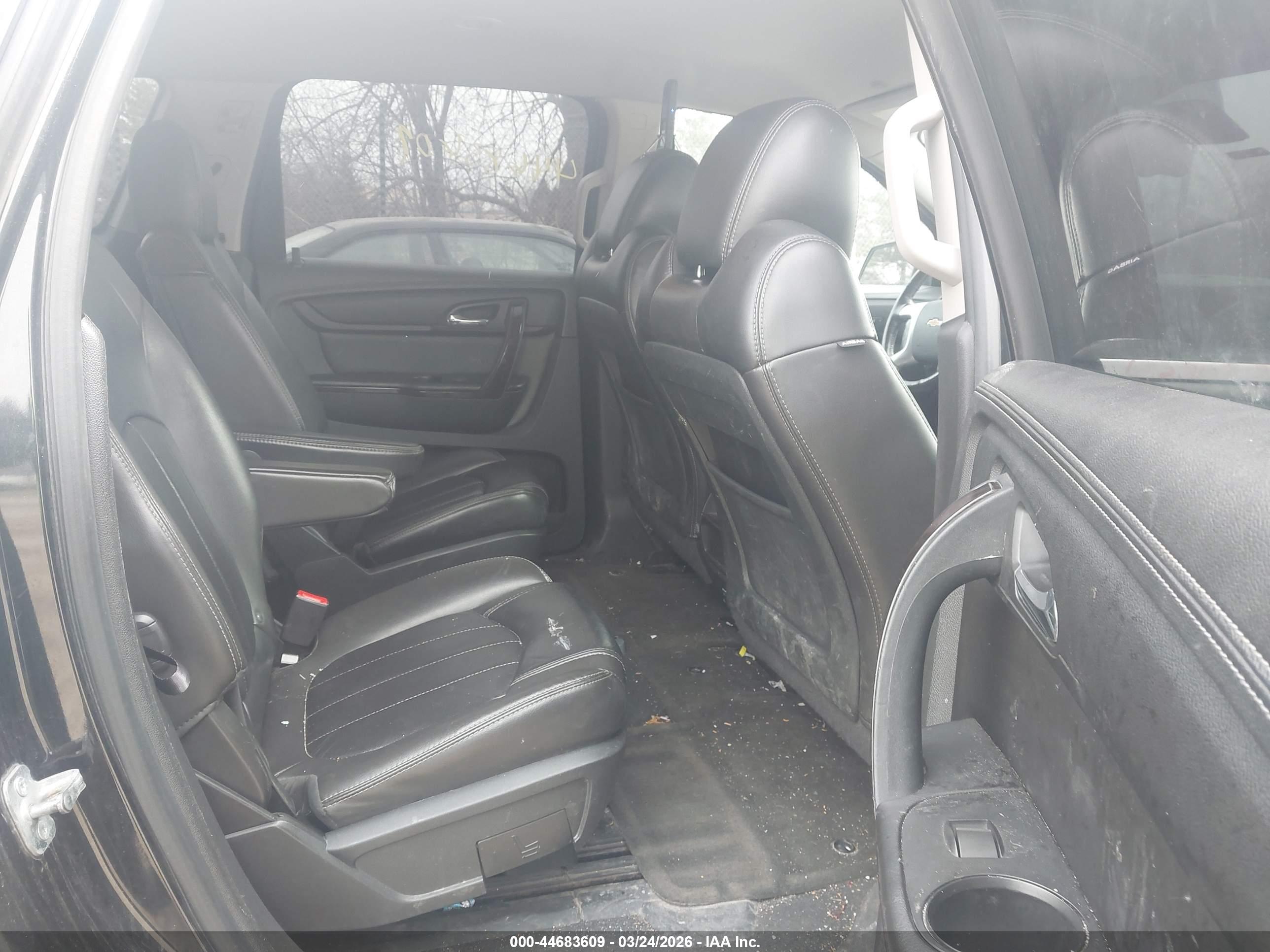CHEVROLET TRAVERSE image 8