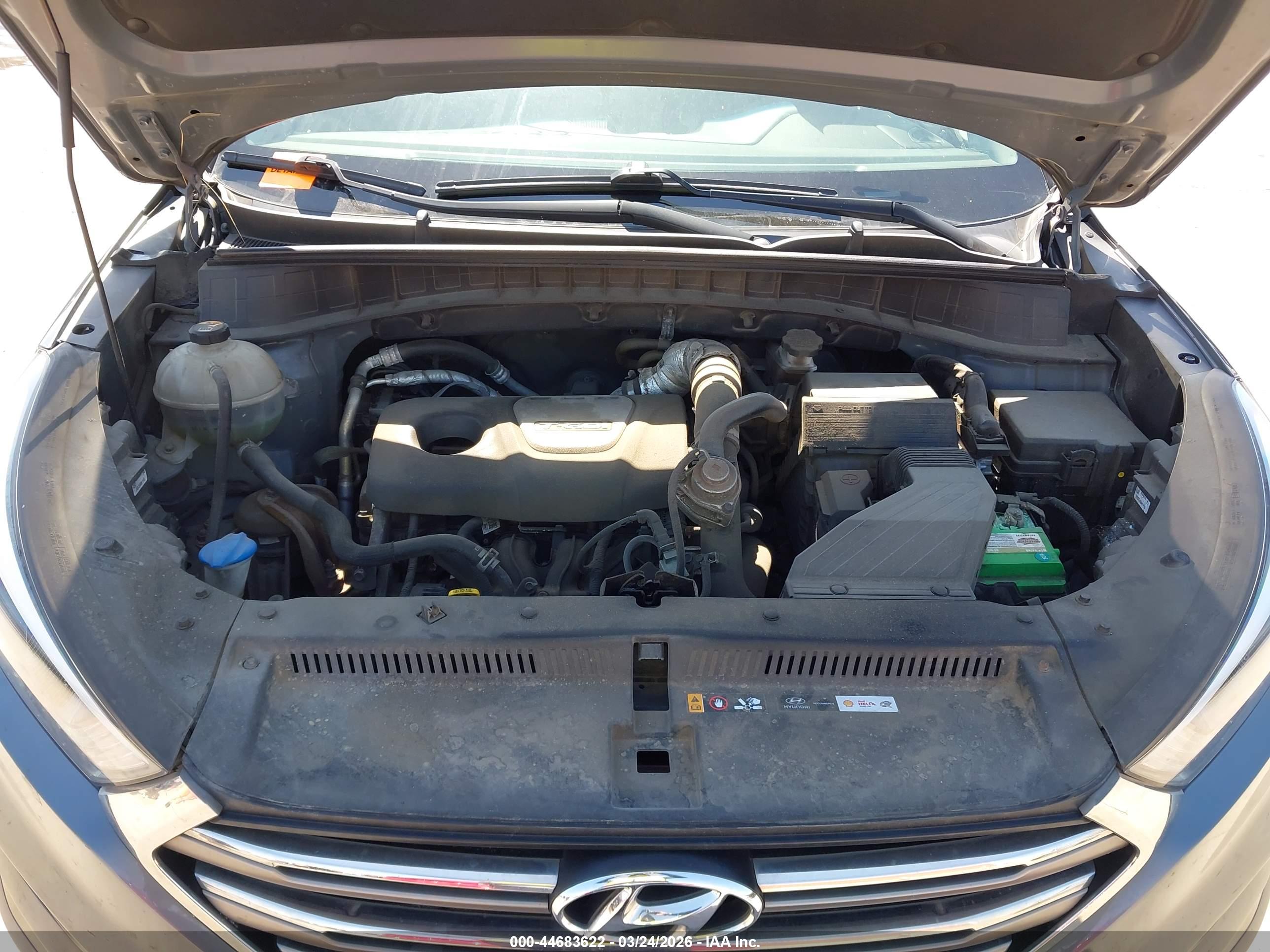 HYUNDAI TUCSON image 10