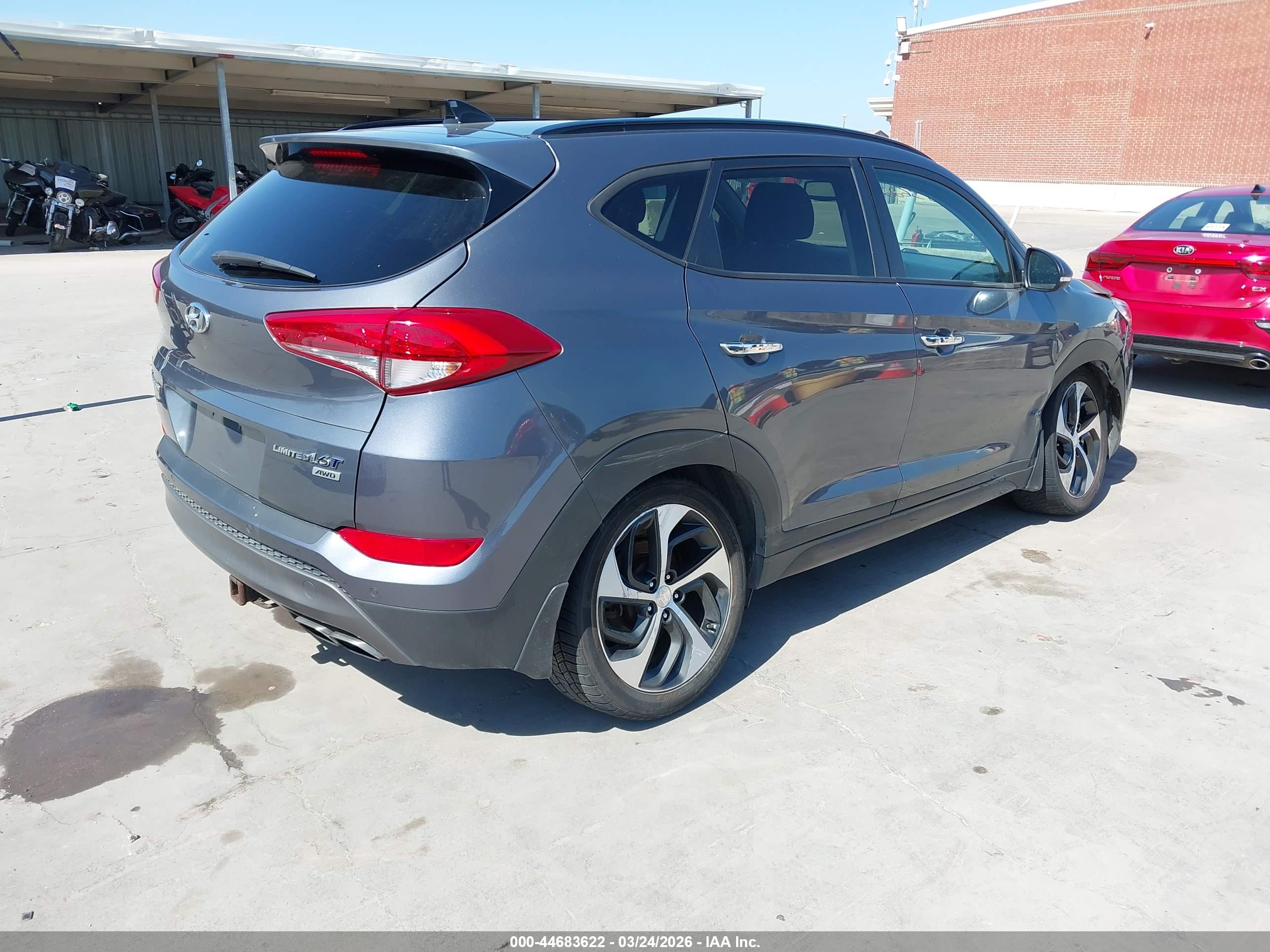 HYUNDAI TUCSON image 4