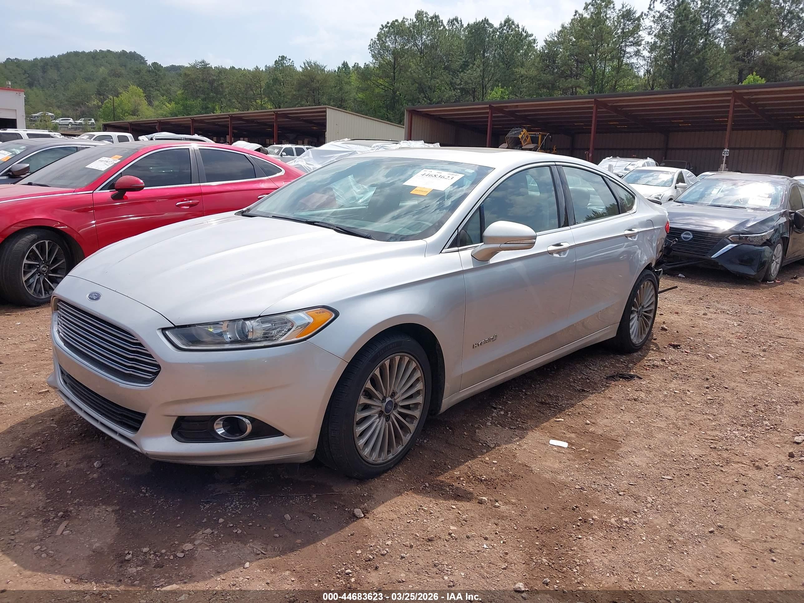 FORD FUSION image 2