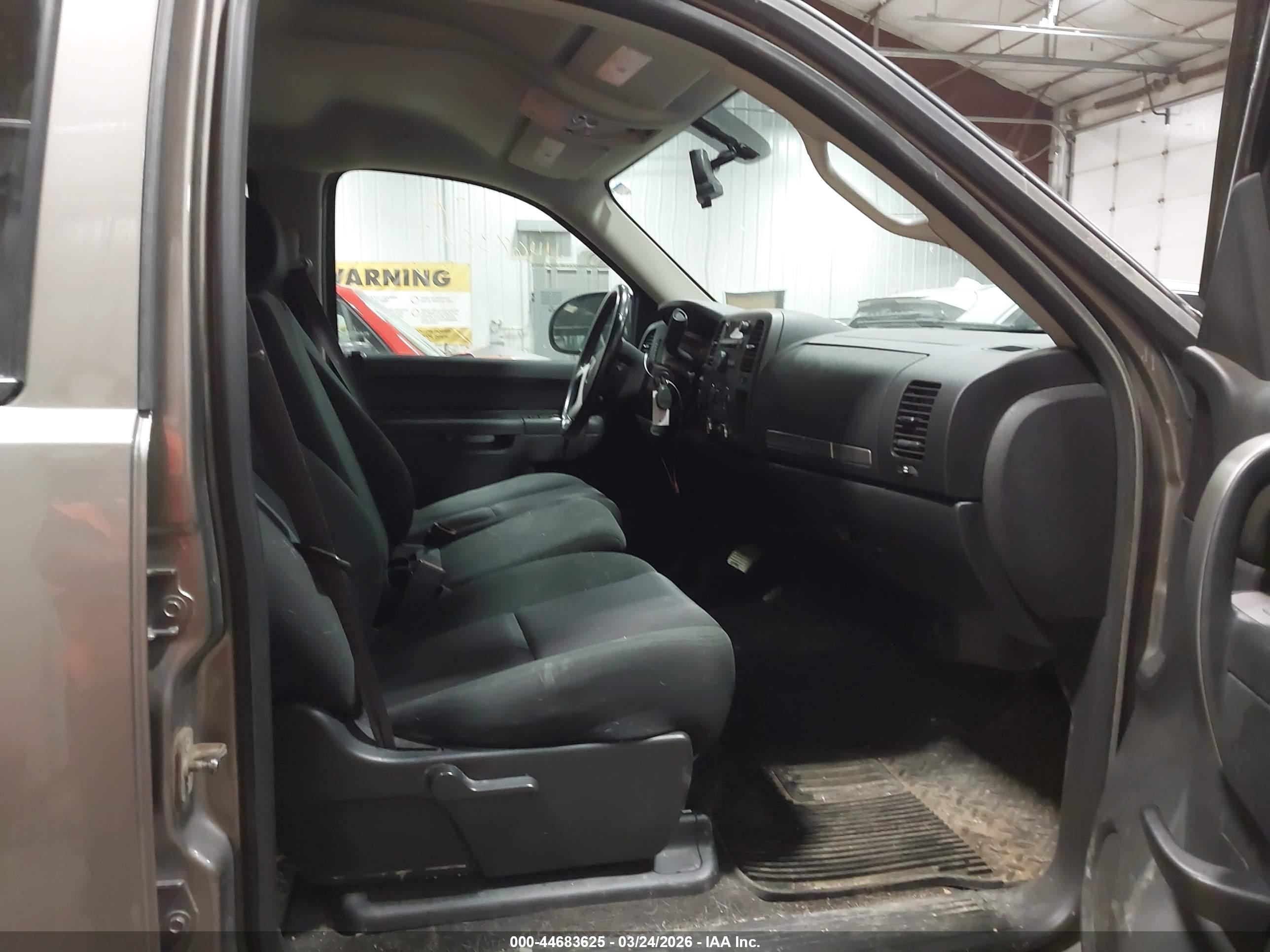 GMC SIERRA image 5