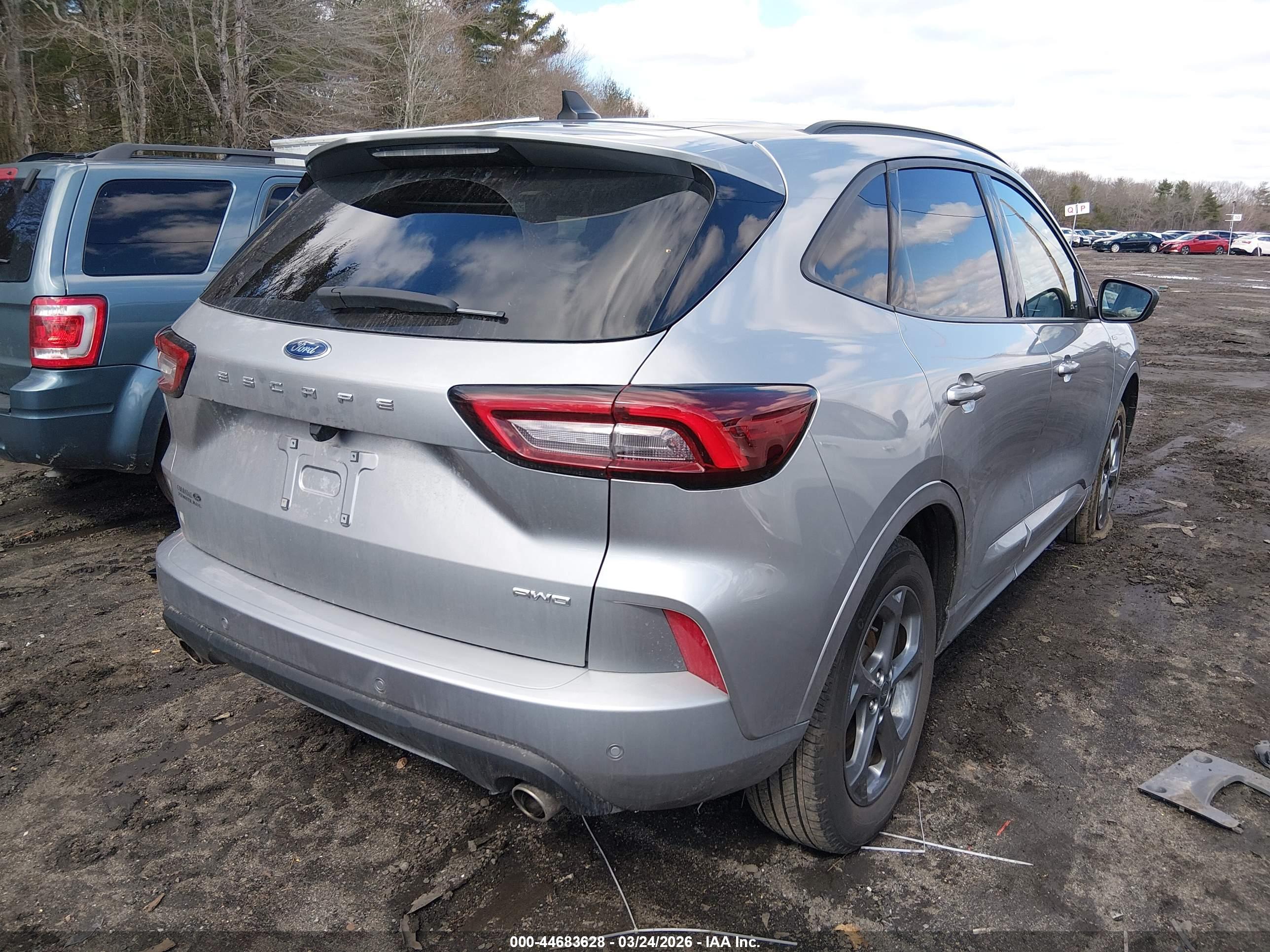FORD ESCAPE image 4