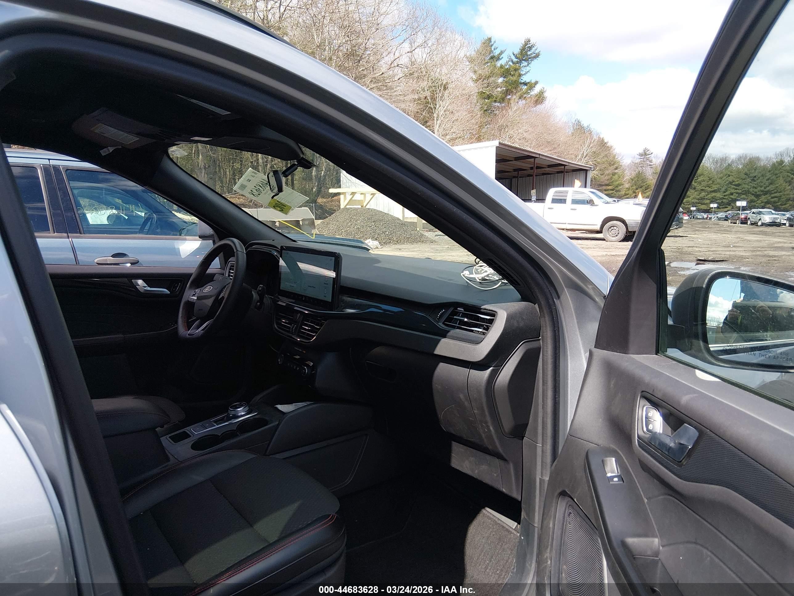 FORD ESCAPE image 5