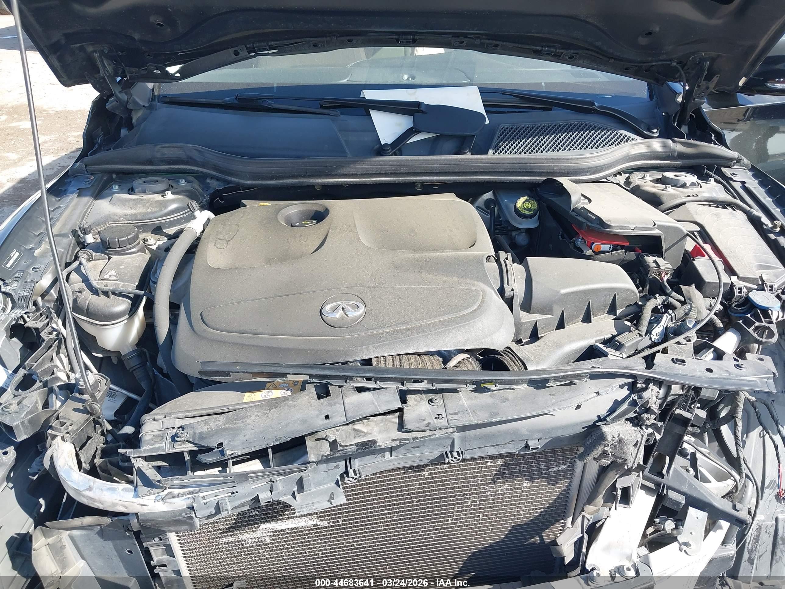 INFINITI QX30 image 10