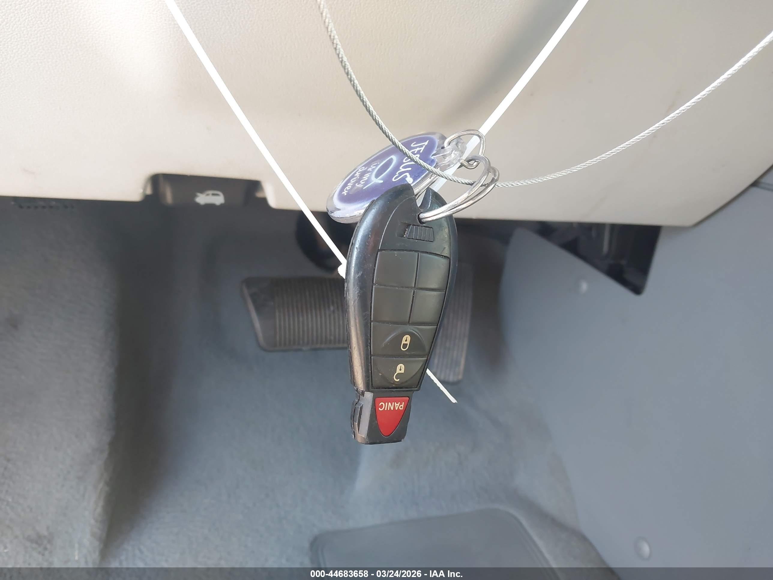 CHRYSLER TOWN image 11