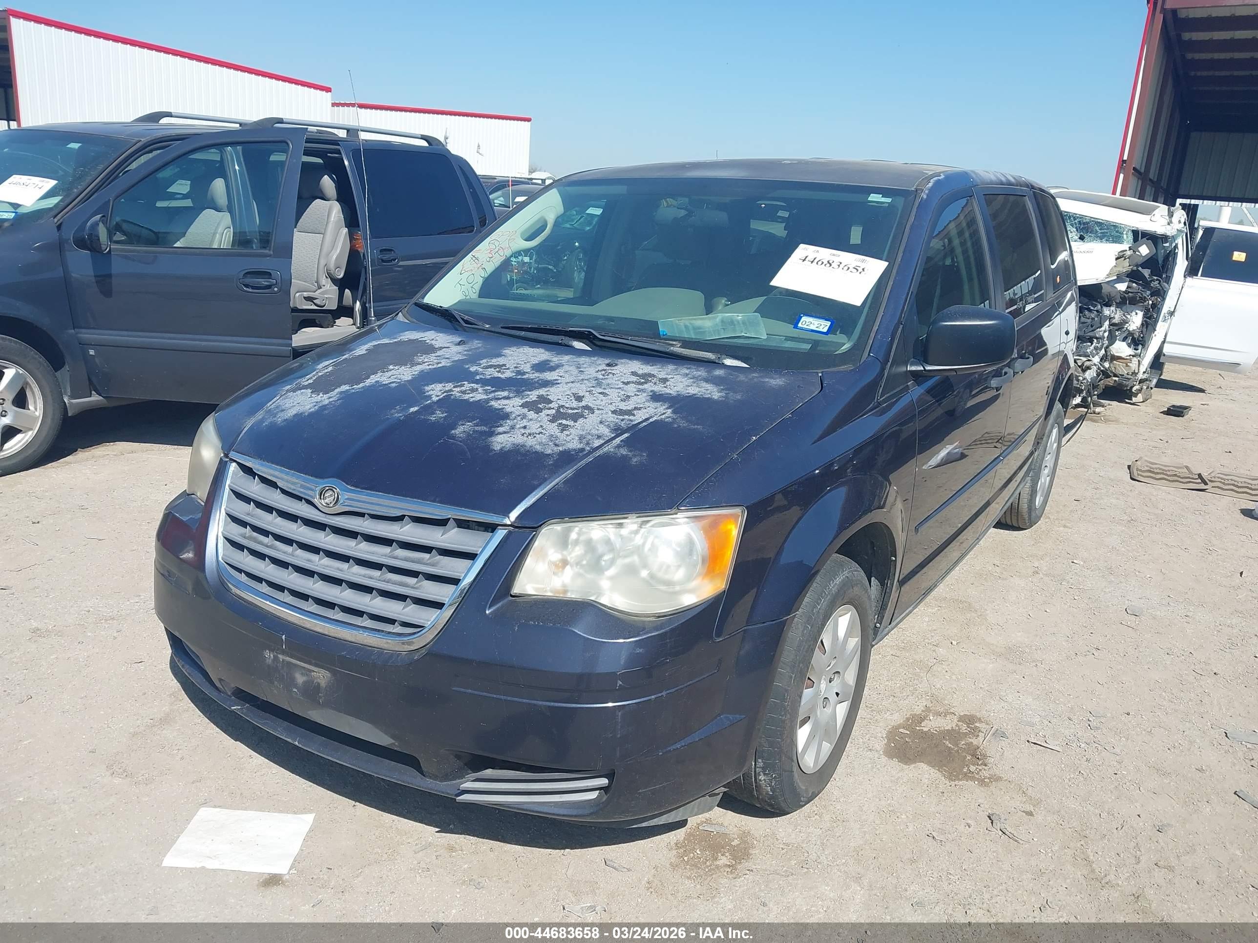 CHRYSLER TOWN image 2