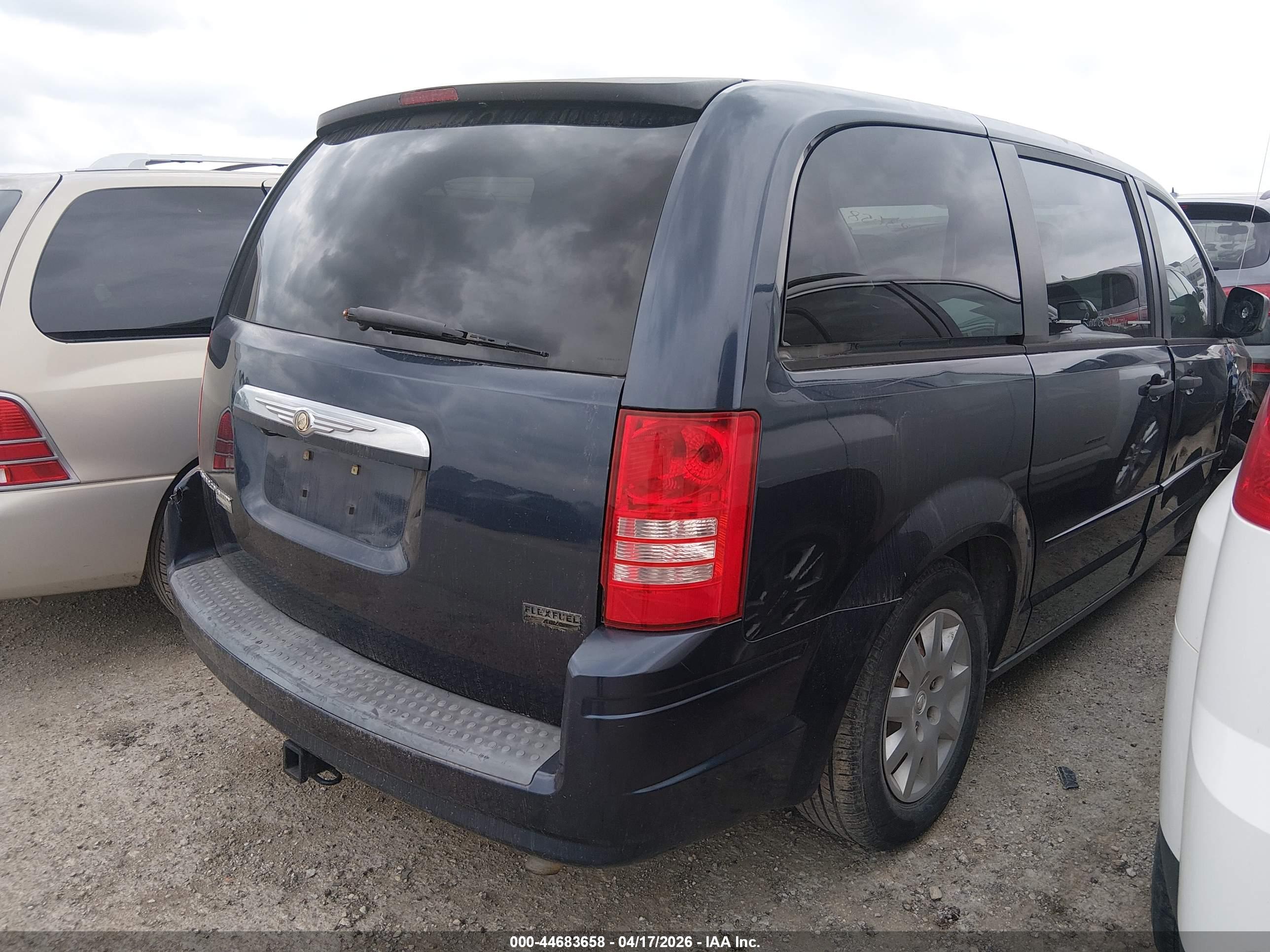 CHRYSLER TOWN image 4