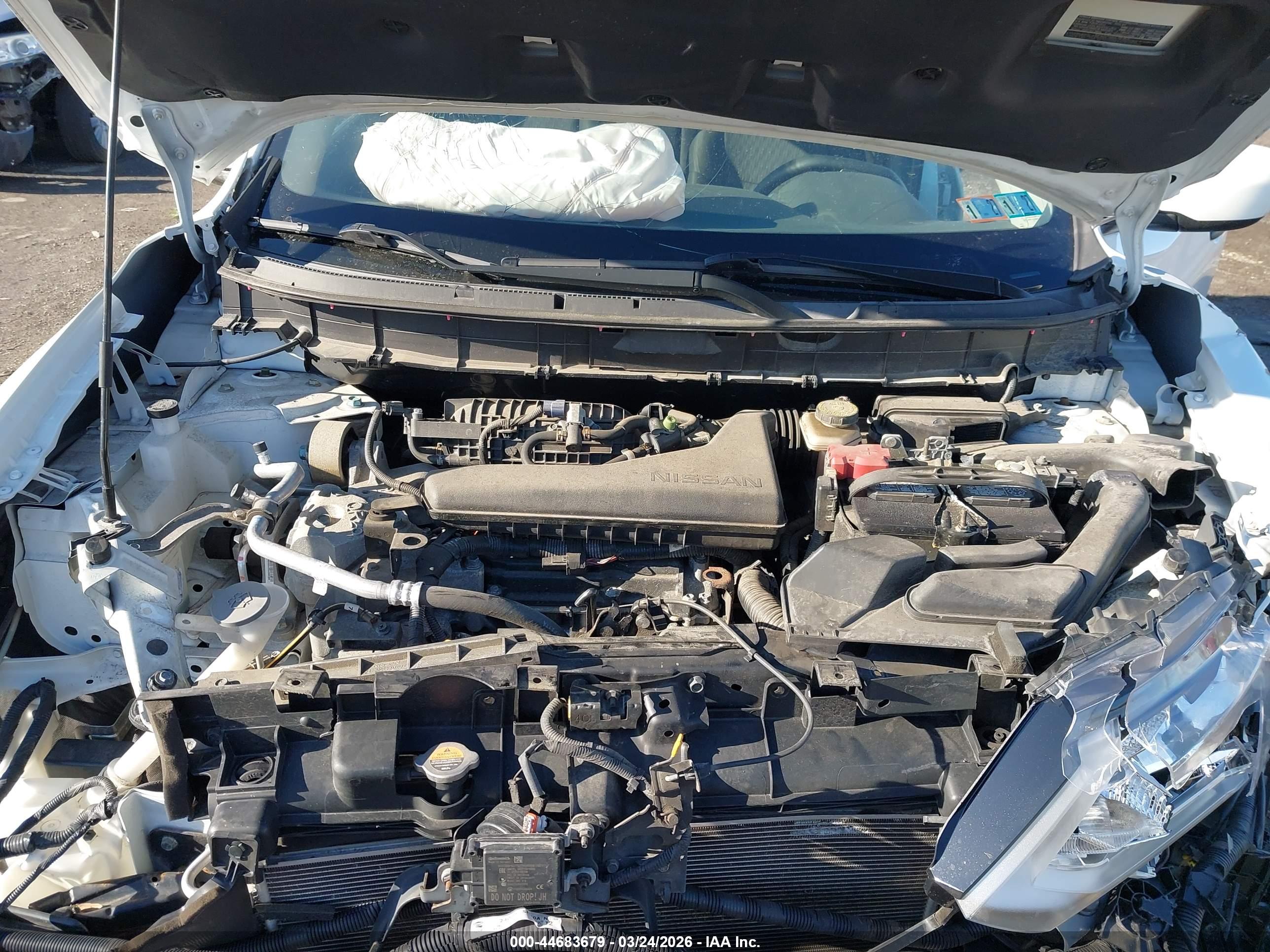NISSAN ROGUE image 10