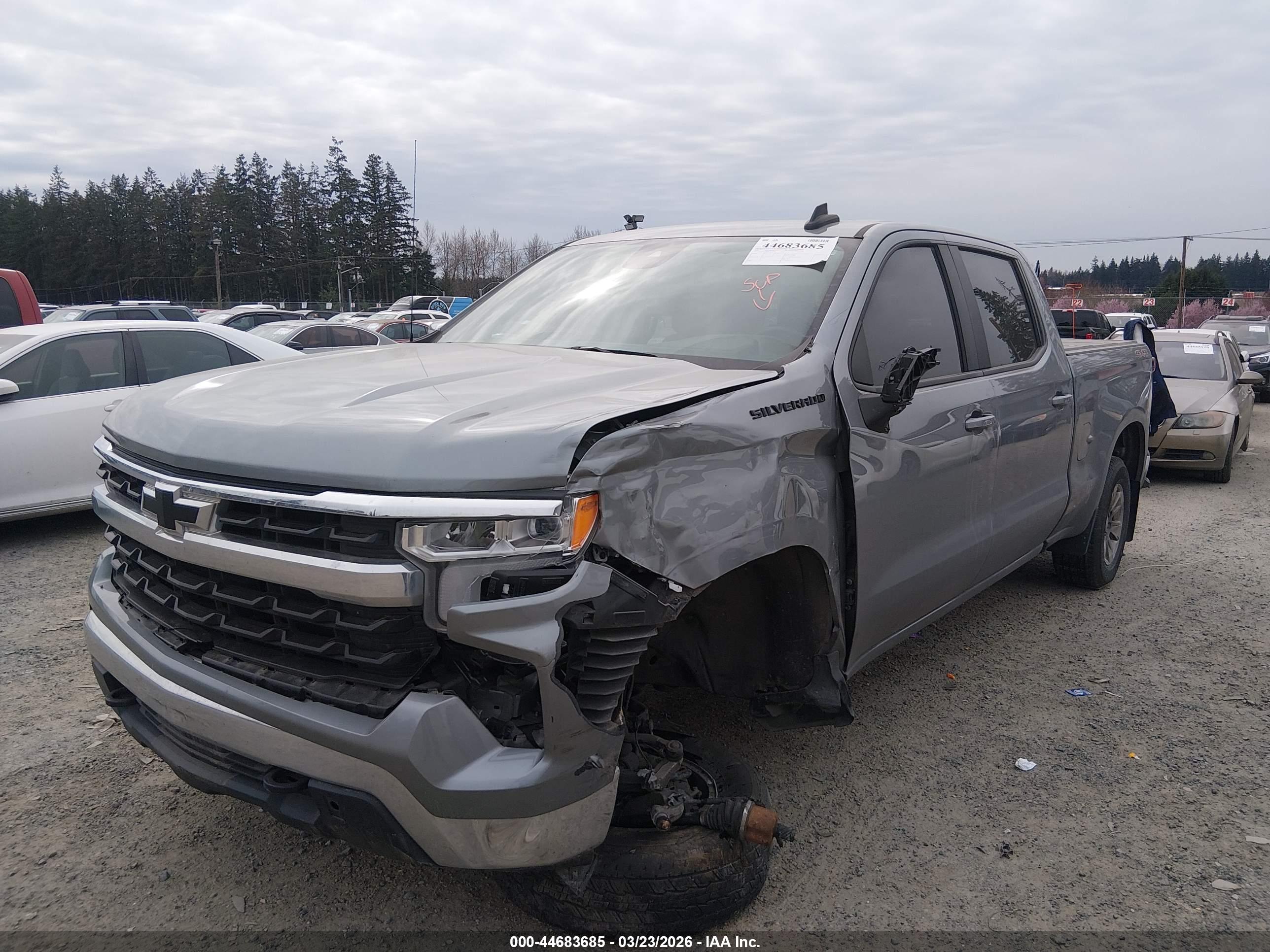 CHEVROLET SILVERADO image 6