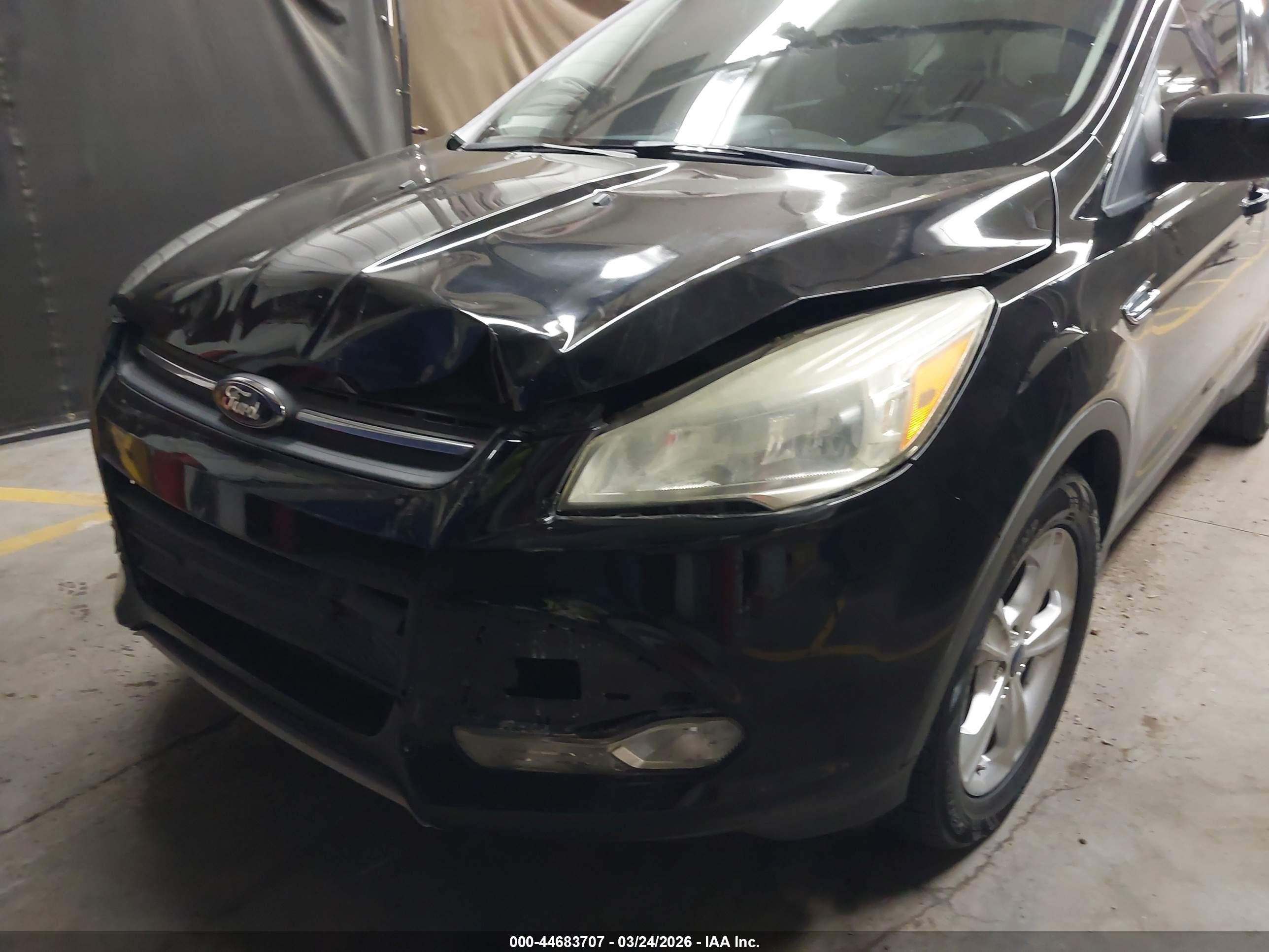 FORD ESCAPE image 6