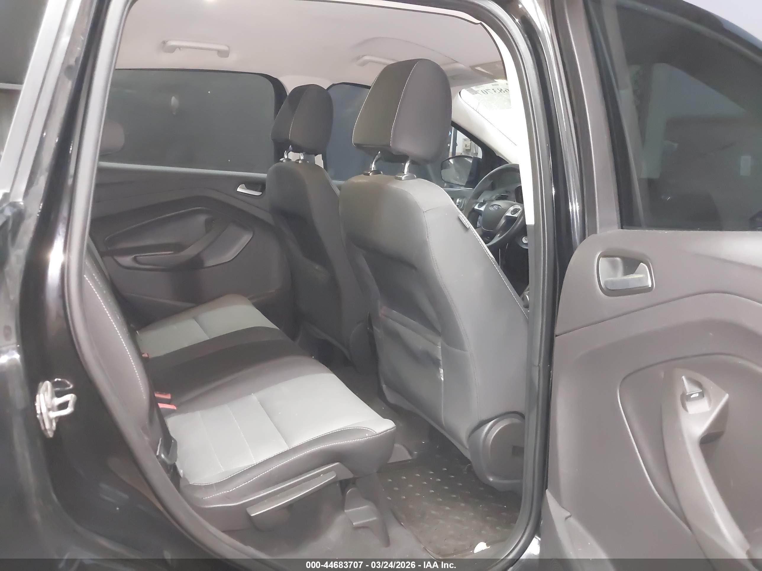 FORD ESCAPE image 8