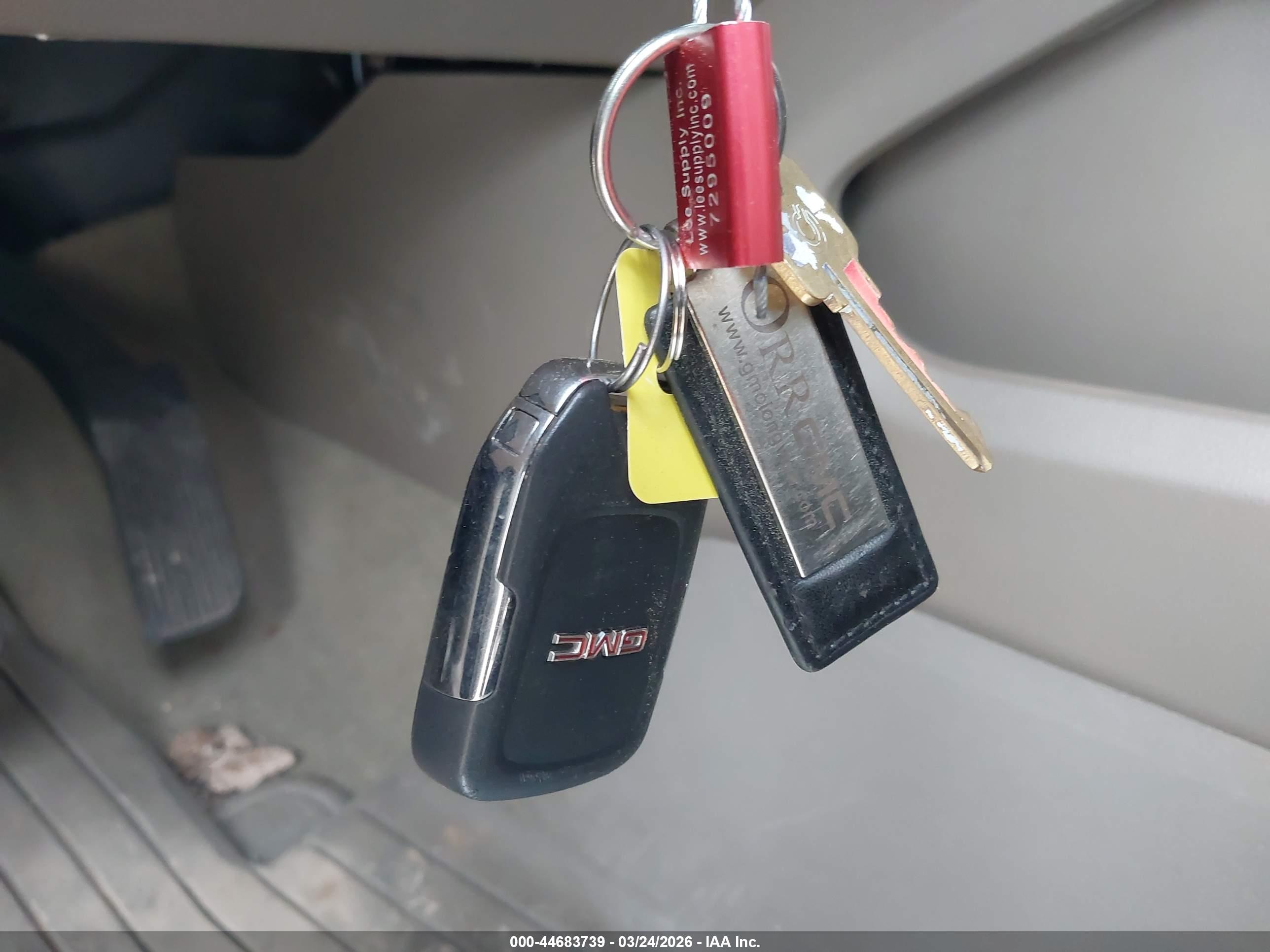 GMC YUKON image 11