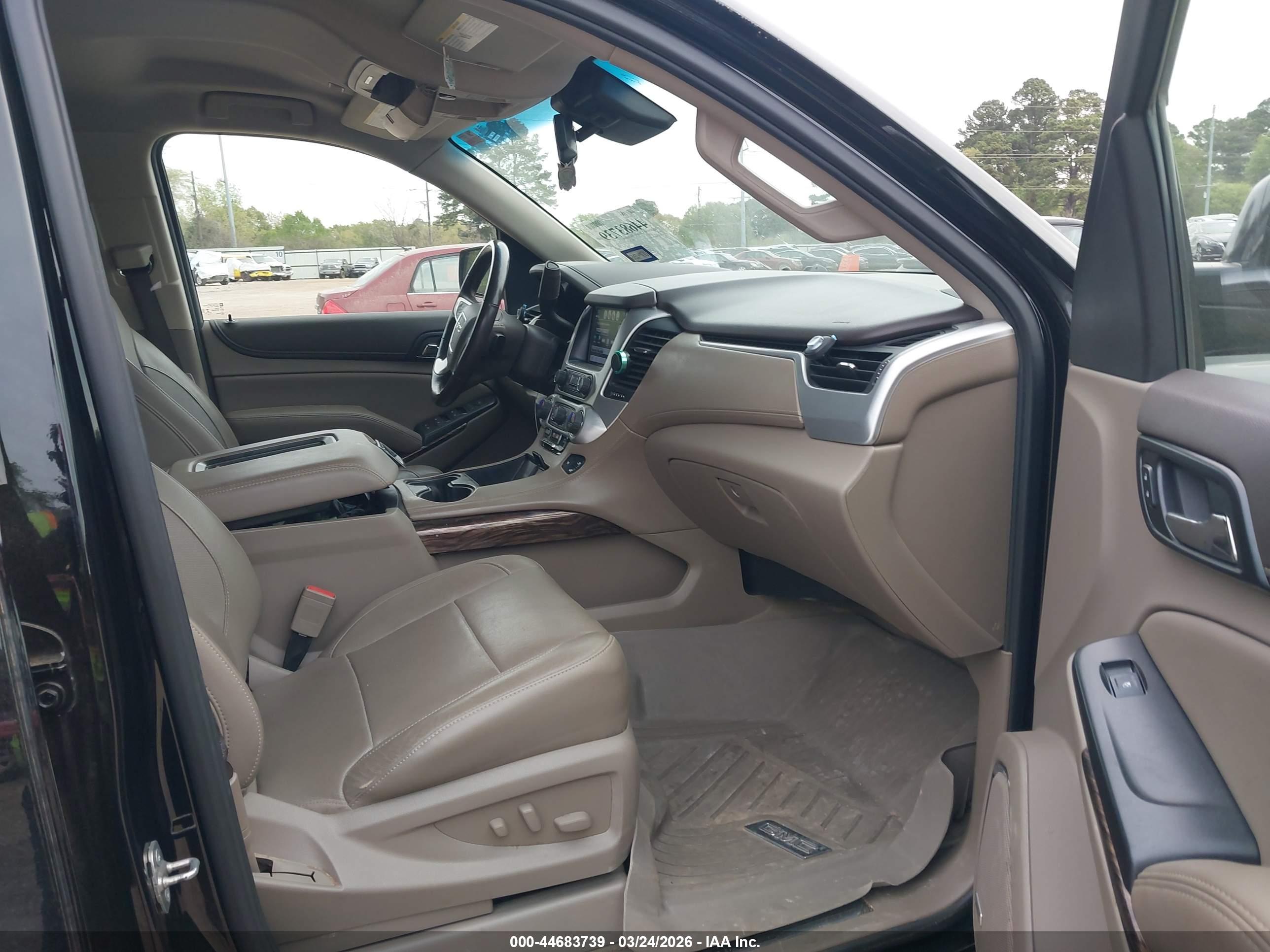 GMC YUKON image 5